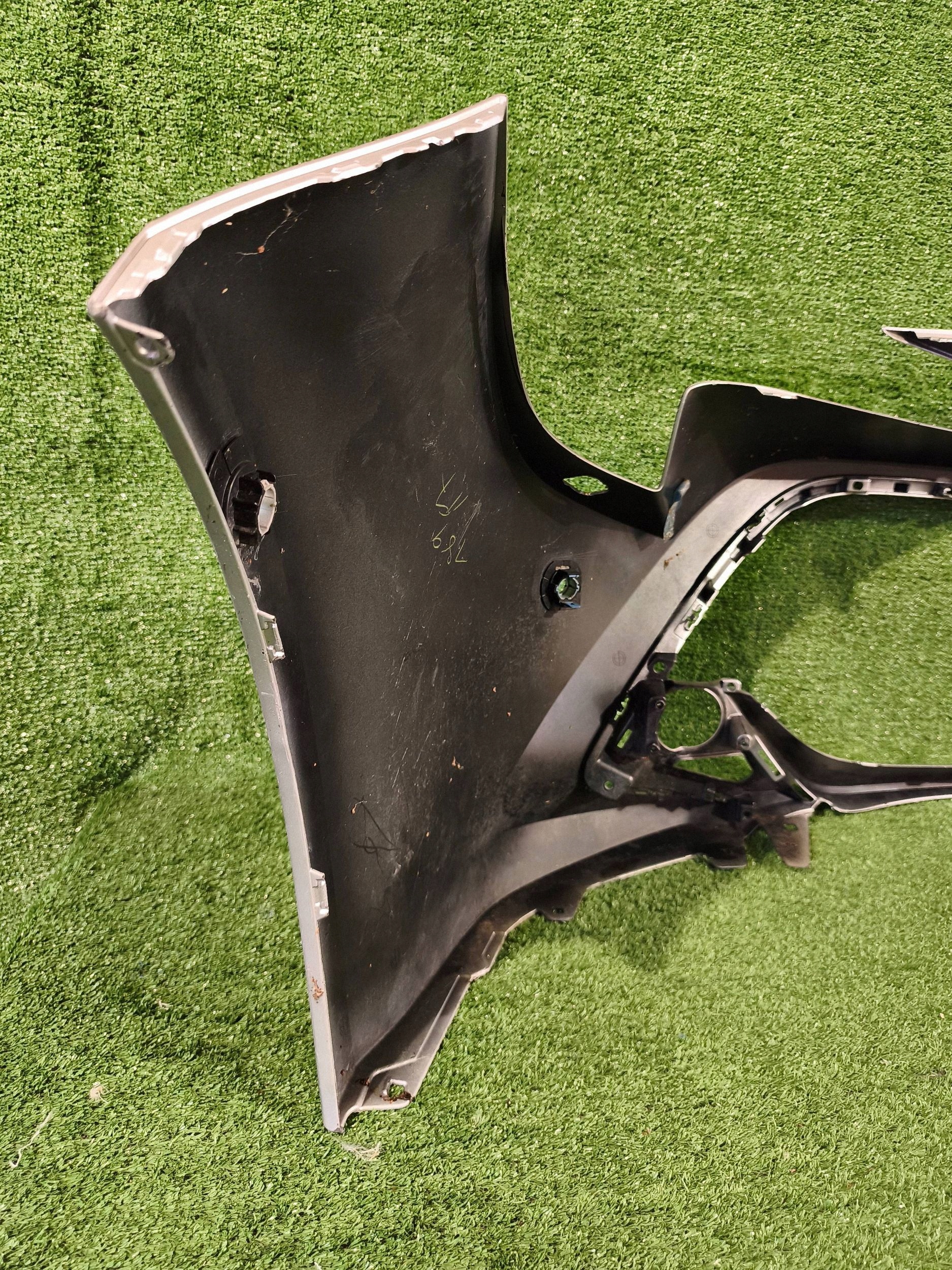 front bumper front TOYOTA COROLLA E21 HB KOMBI NR.Z9051