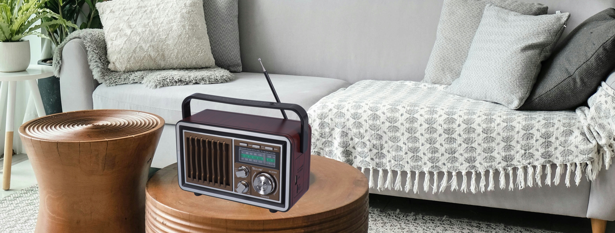 MOCNE RADIO RETRO PRZENOŚNE AKUMULATOR AUX FM USB BLUETOOTH BT Model 066BT