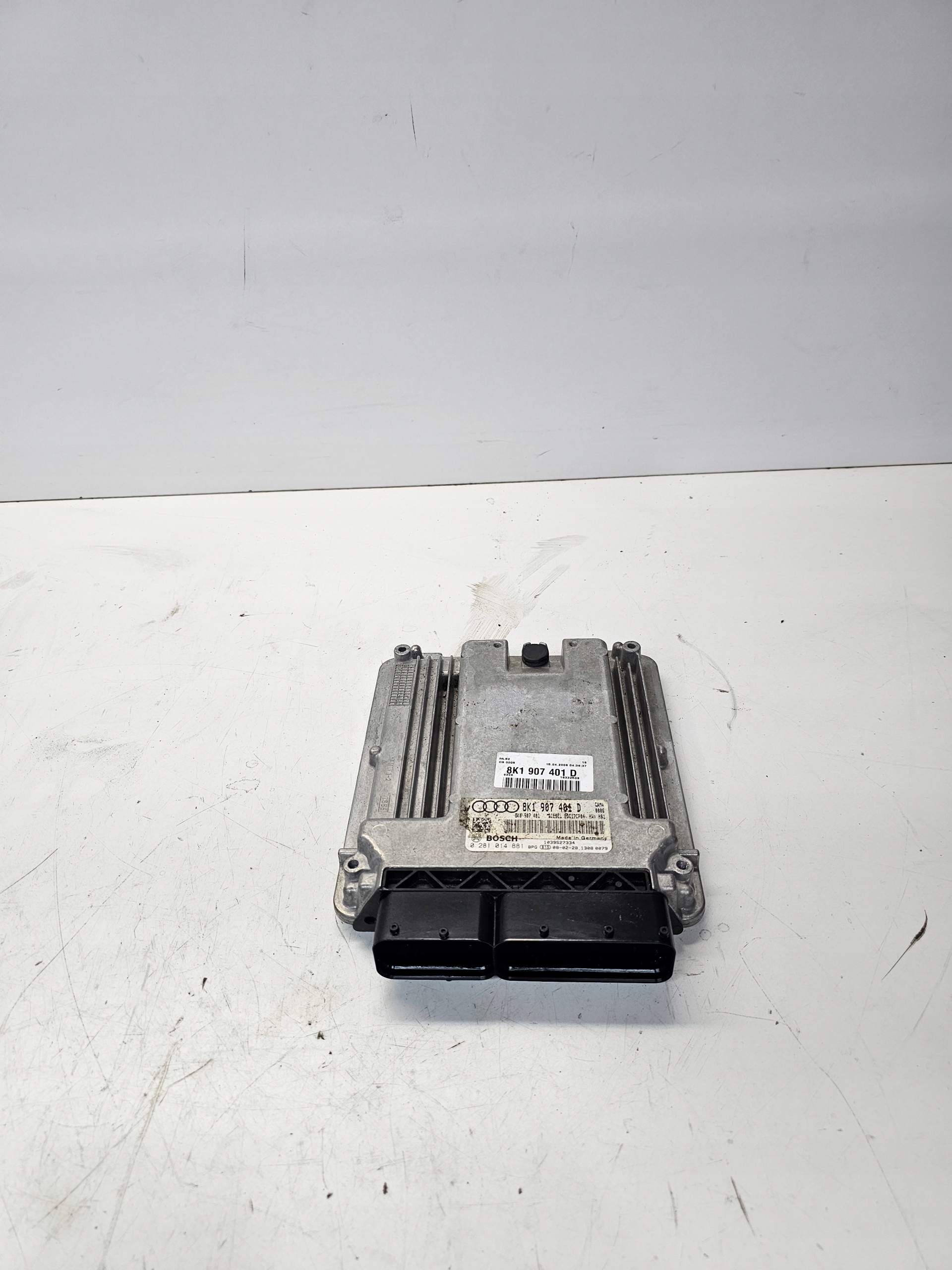 computer control unit of the engine AUDI A4 B8 A5 8T Q5 8K1907401D