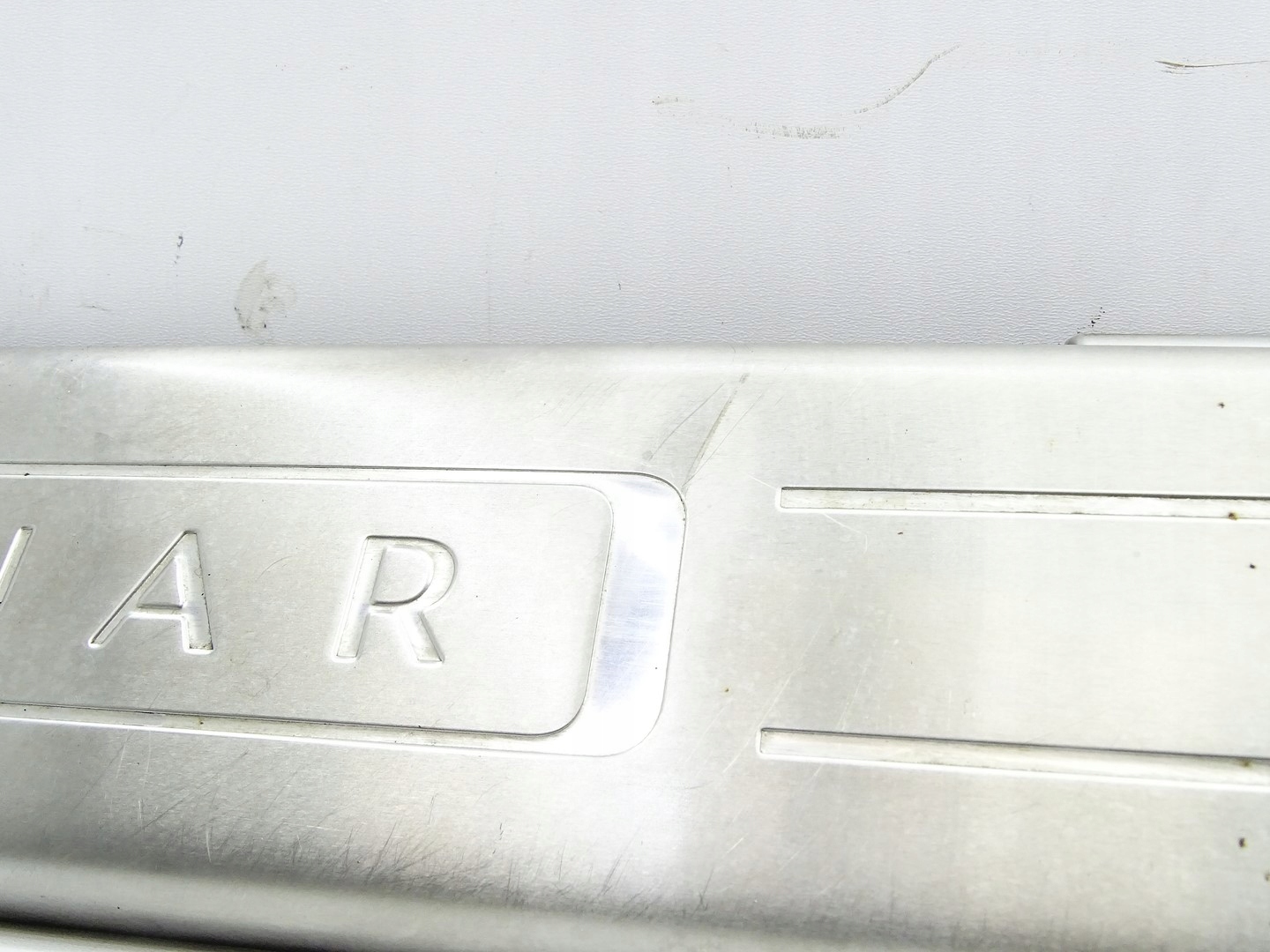 moulding cap threshold right left front JAGUAR XJ X351 AW93-13201-AE