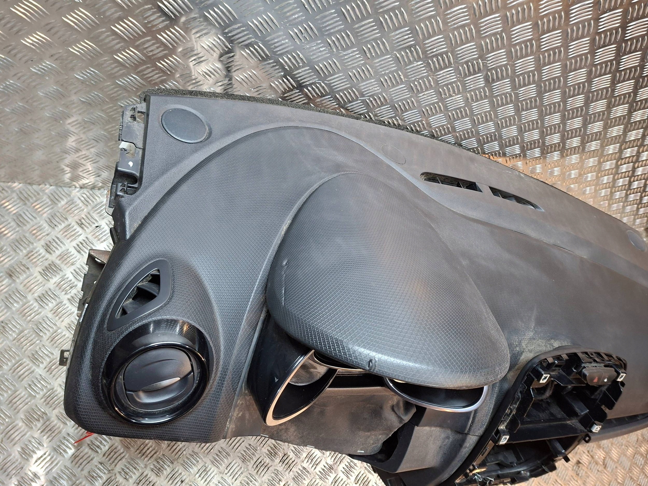 dashboard console 682007861R RENAULT CLIO IV 2012