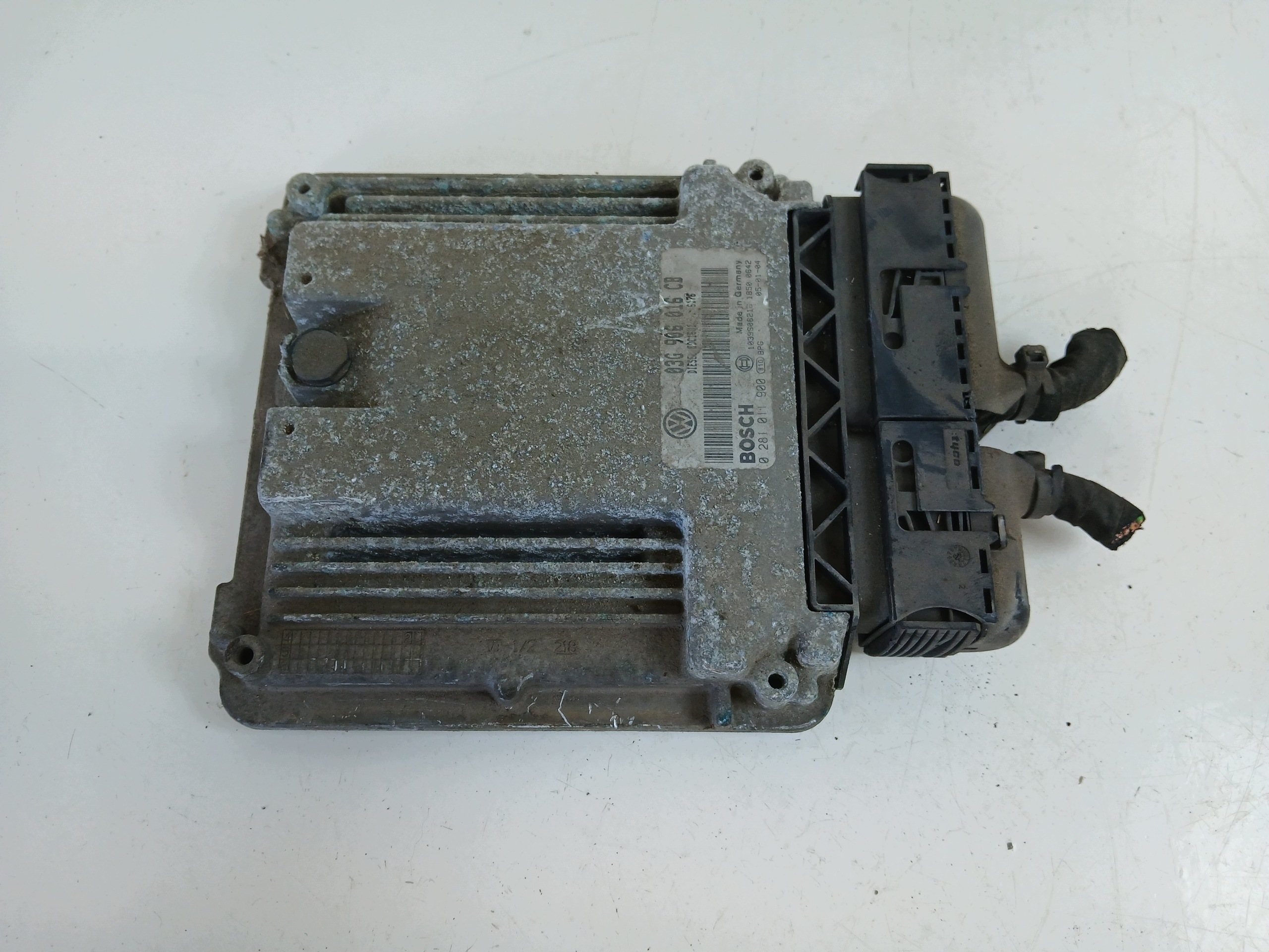 VW GOLF V 1.9 TDI control unit of the engine 03G906016CB