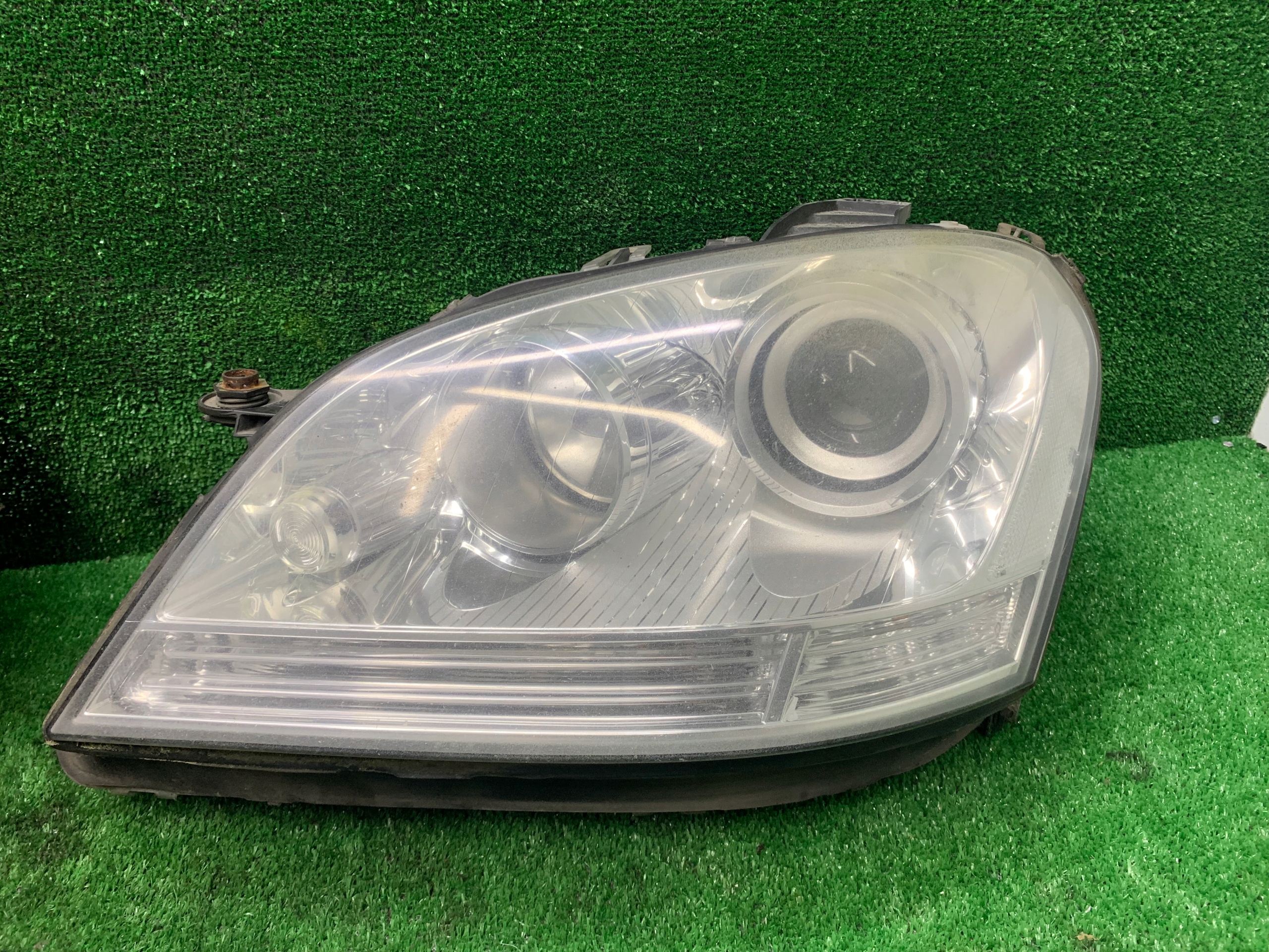 CAŁA REFLEKTOR LEWY LEWA LAMPA PRZÓD EUROPA MERCEDES ML W164