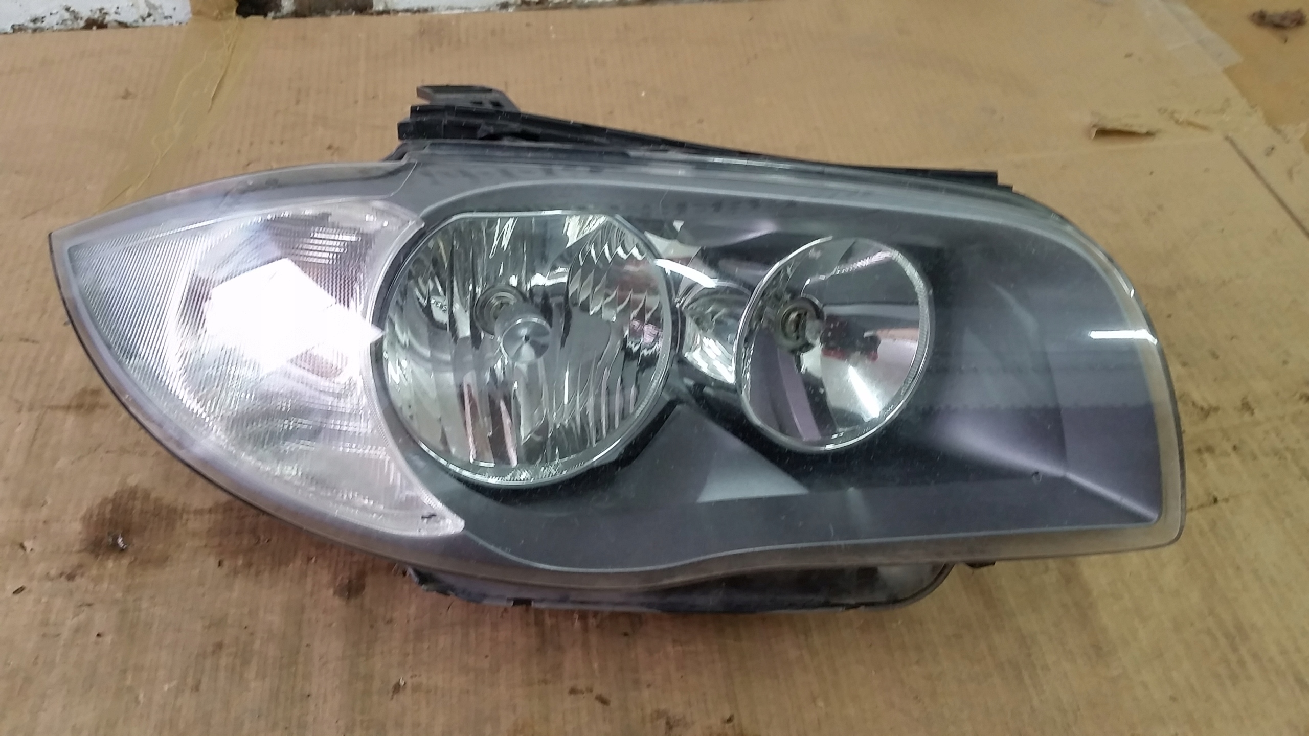 фара правая BMW 1 E81 E87 РЕСТАЙЛИНГ 07-11