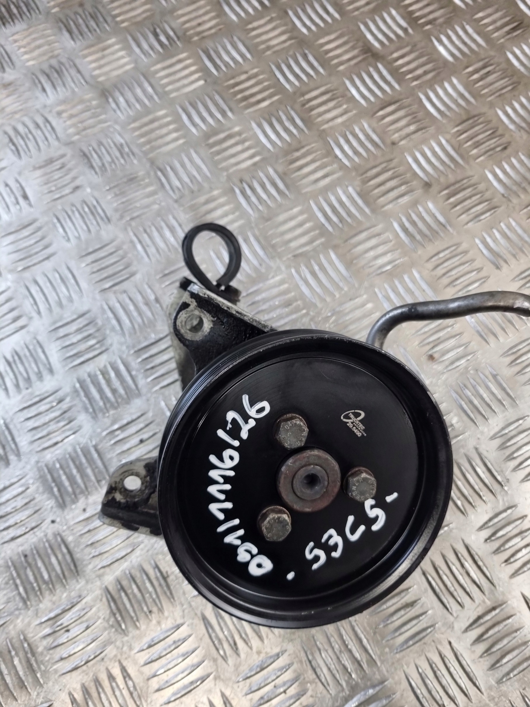 pompe direction assistée BMW E39 520I