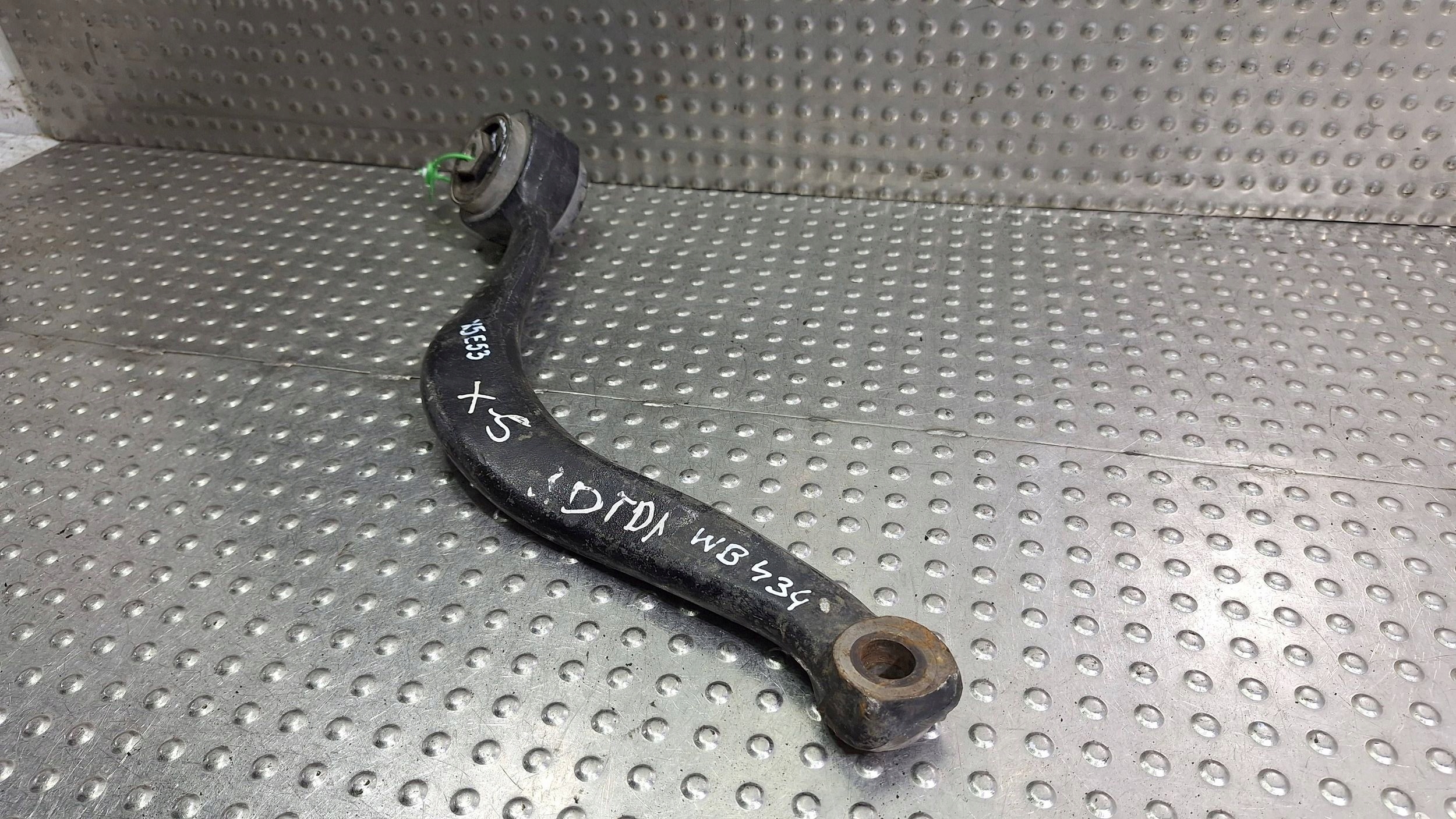 arm right front upper BANAN 6769718 BMW X5 E53