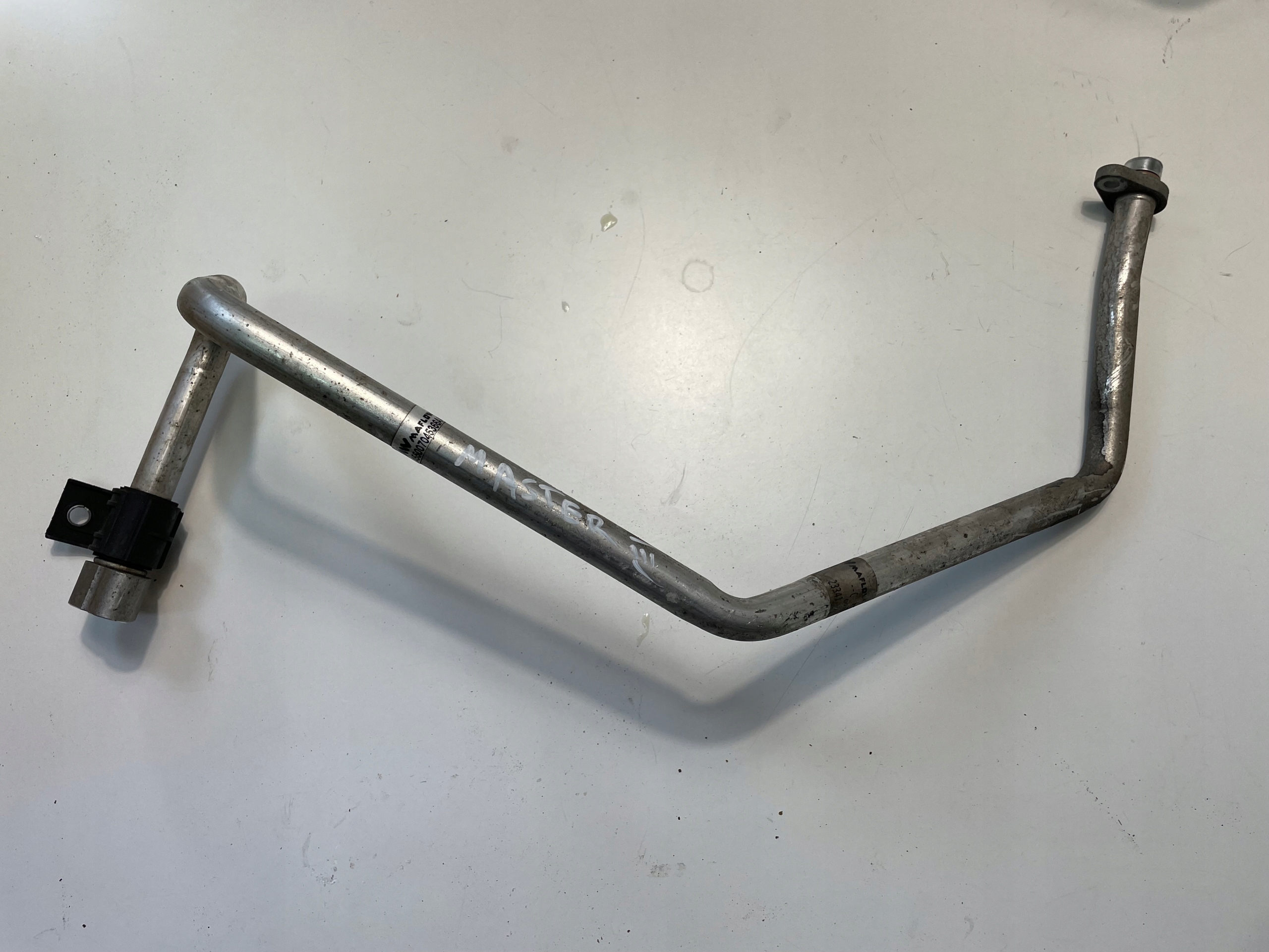 924800018R - КОНДИЦИОНЕР RENAULT MASTER III