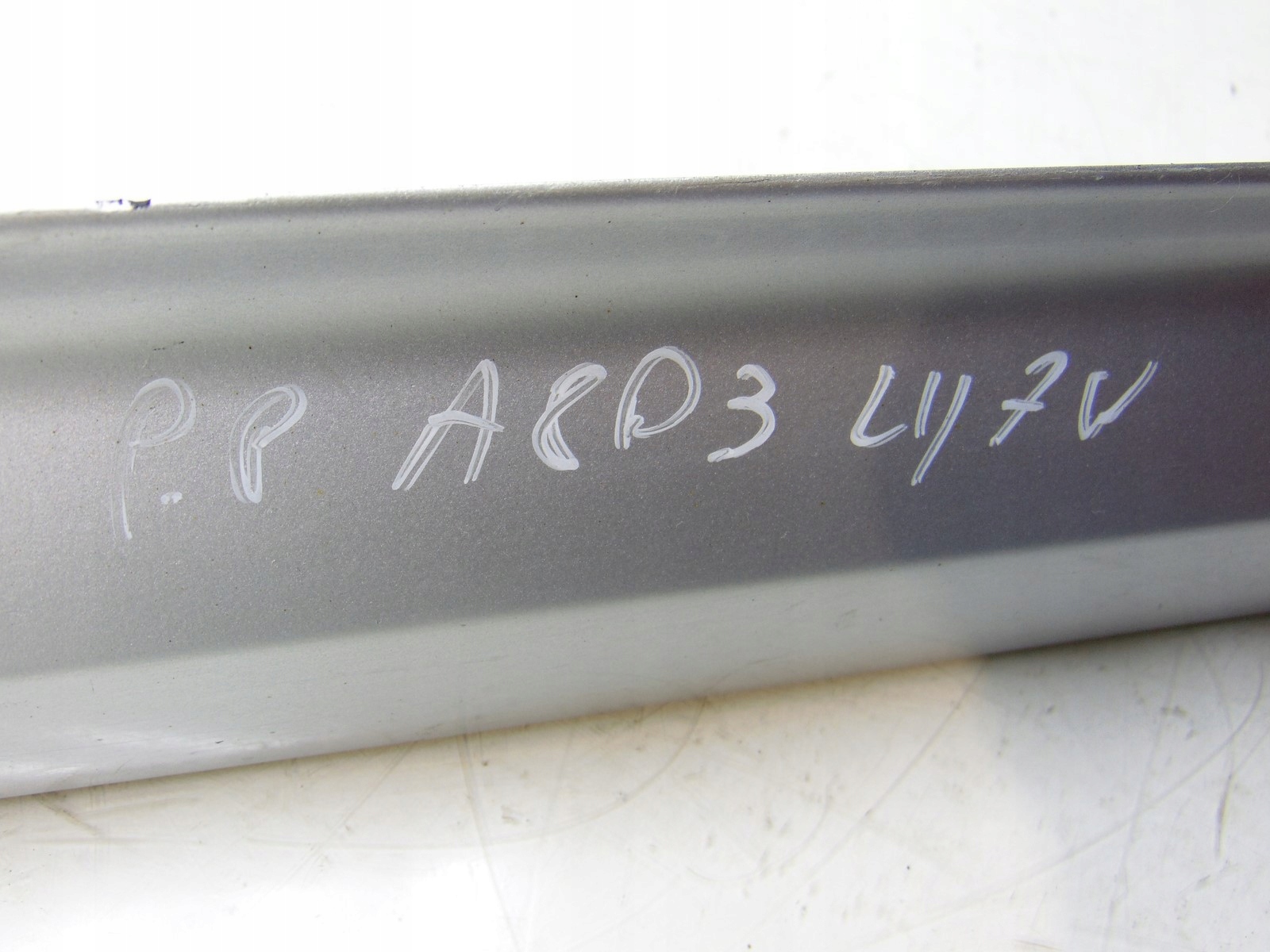 moulding door right right front AUDI A8 D3 4E0853960A