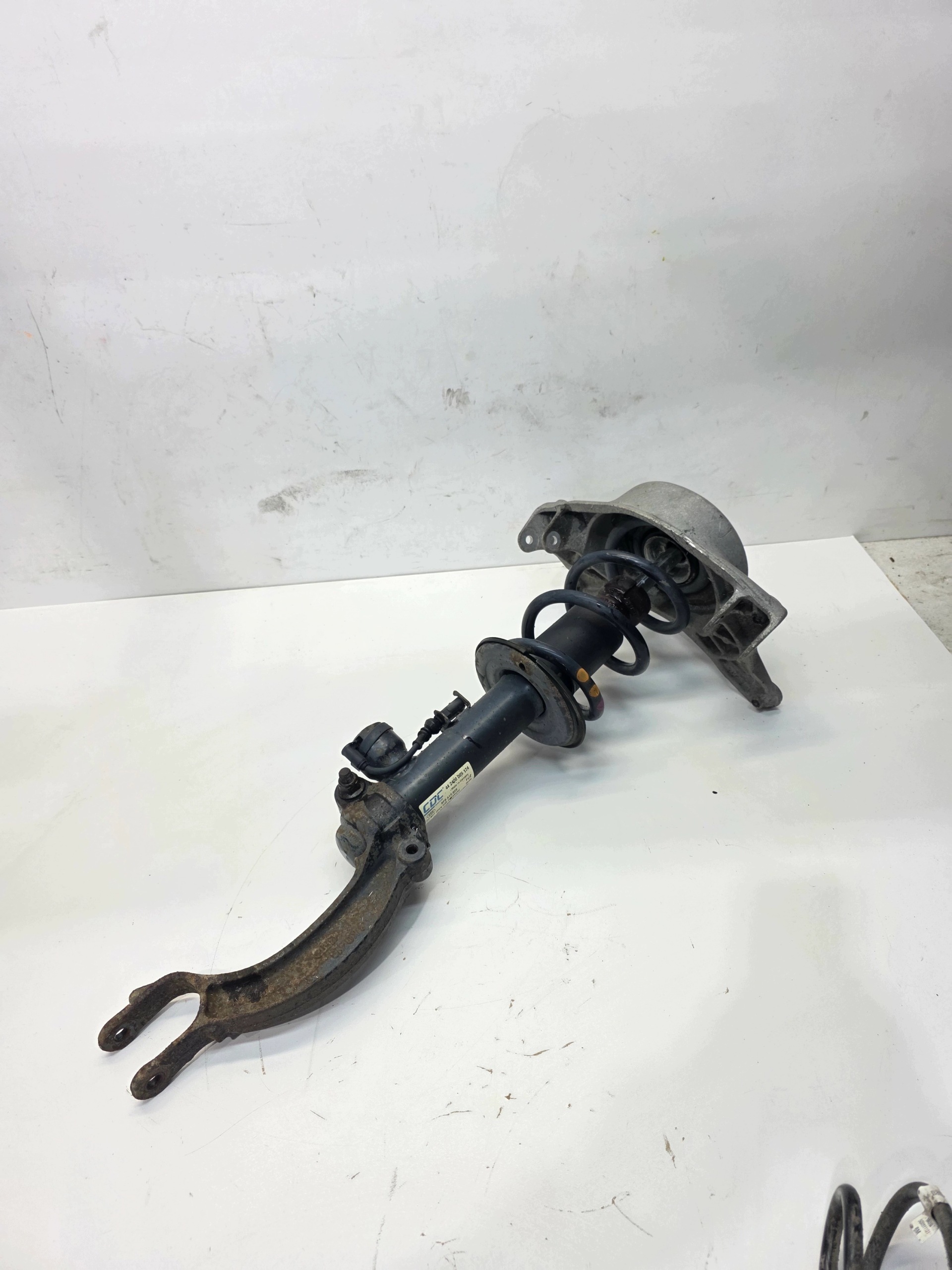 shock absorber left front AUDI A4 B8 A5 8T 8F0413029 AKTYWNY complete !!!