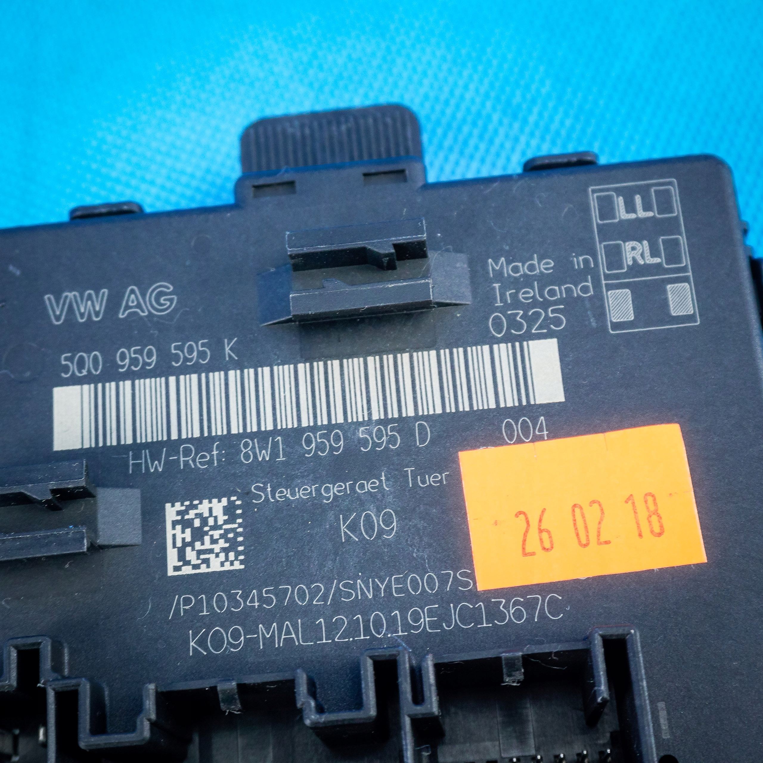 control unit door rear part left right Audi Q3 83A 5Q0959595K