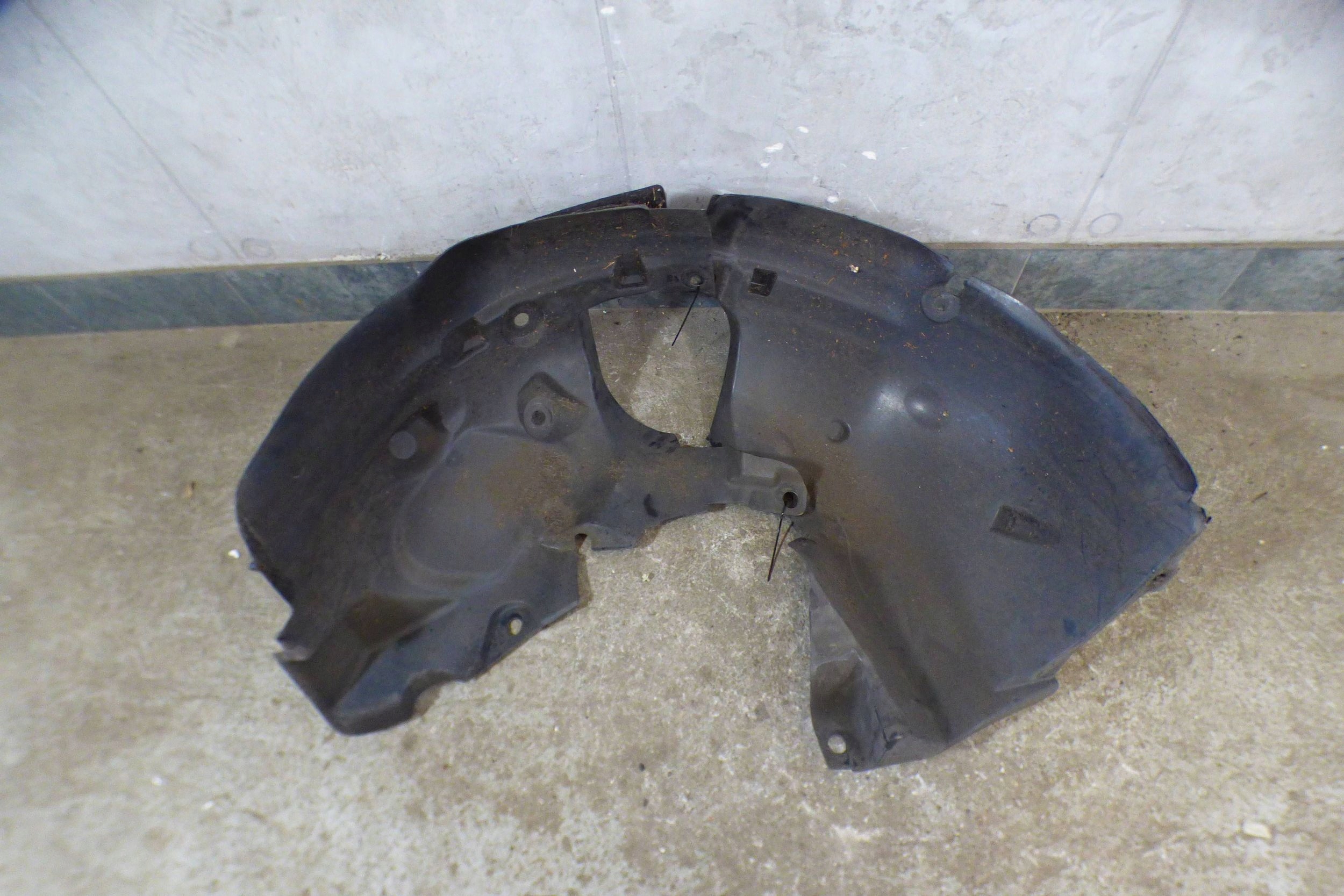 Renault Clio IV mudguard right front 638447749R original st.BDB