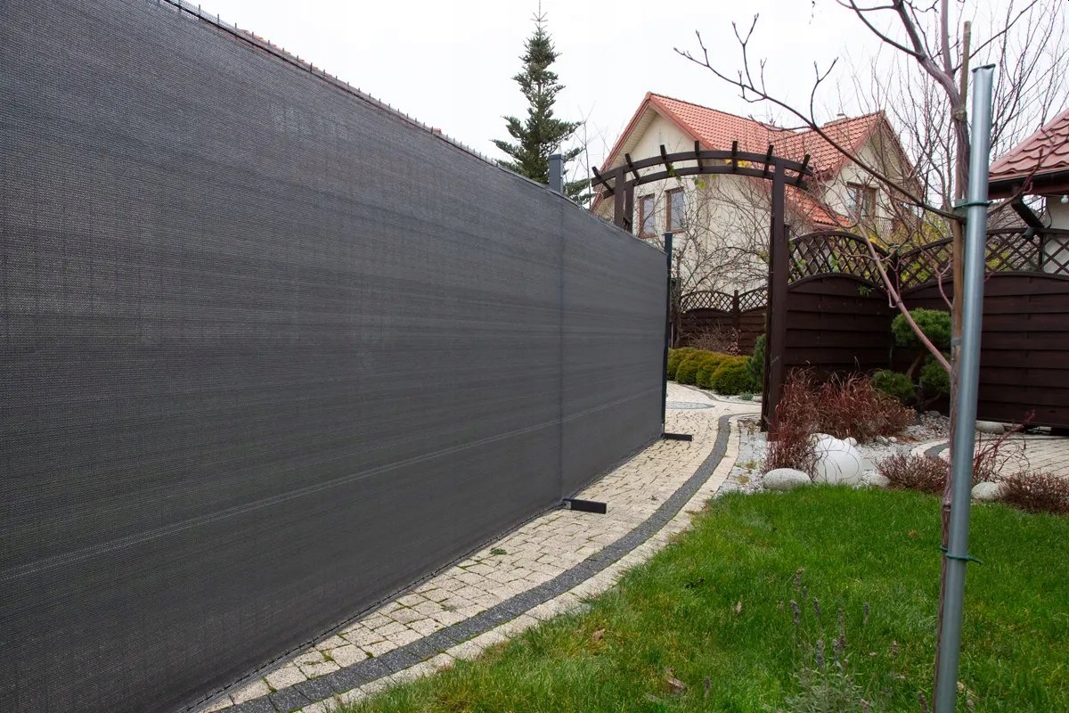 SIATKA CIENIUJĄCA 90% MATA OSŁONOWA MASKUJĄCA NA PŁOT OGRODZENIE 1,5x25m UV Producent Siatkicieniujace