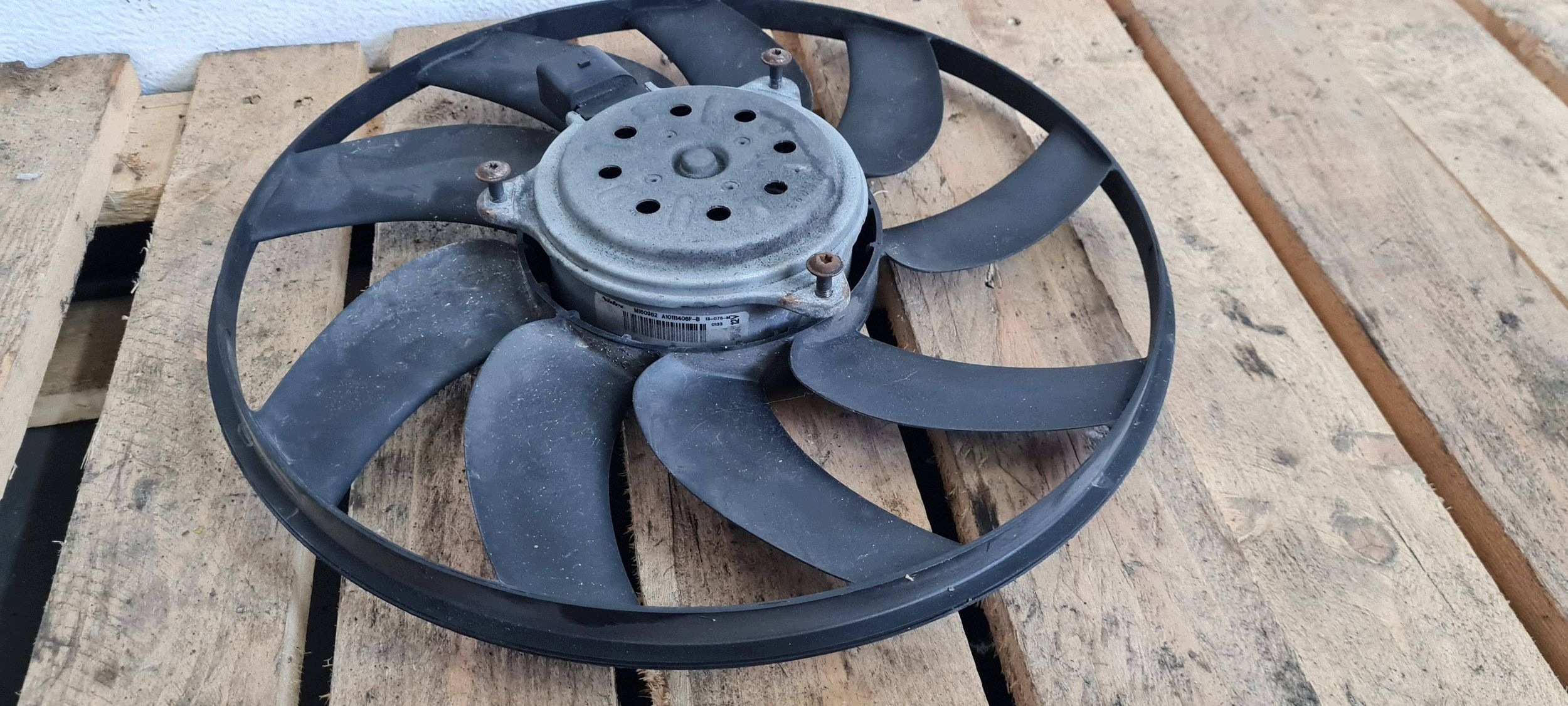 A7 4G radiator fan M160982 small A6 C7 A4 B8 A5 Q5 8R