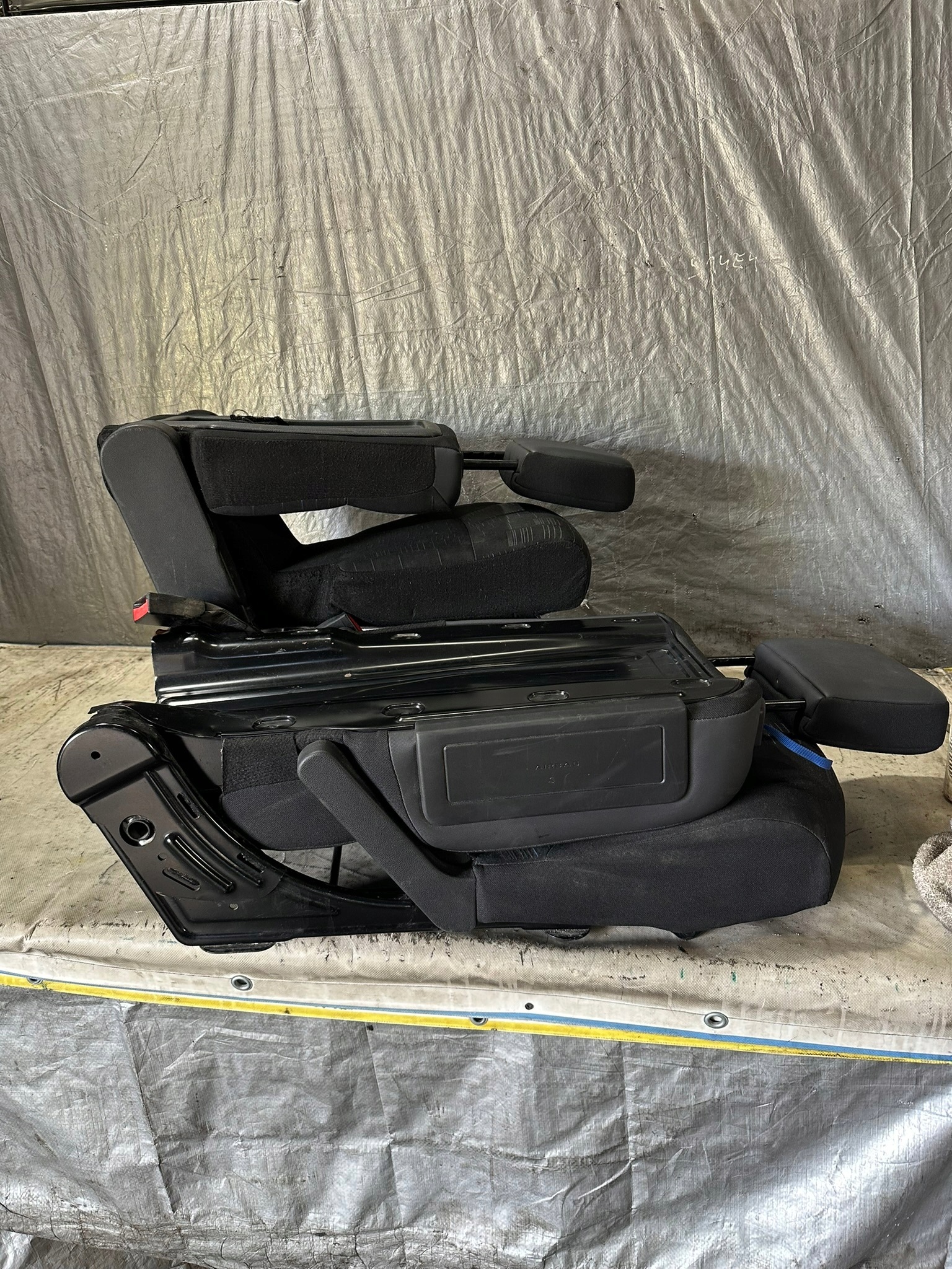 seats front CITROEN BERLINGO II 2008R. - KOMPLET