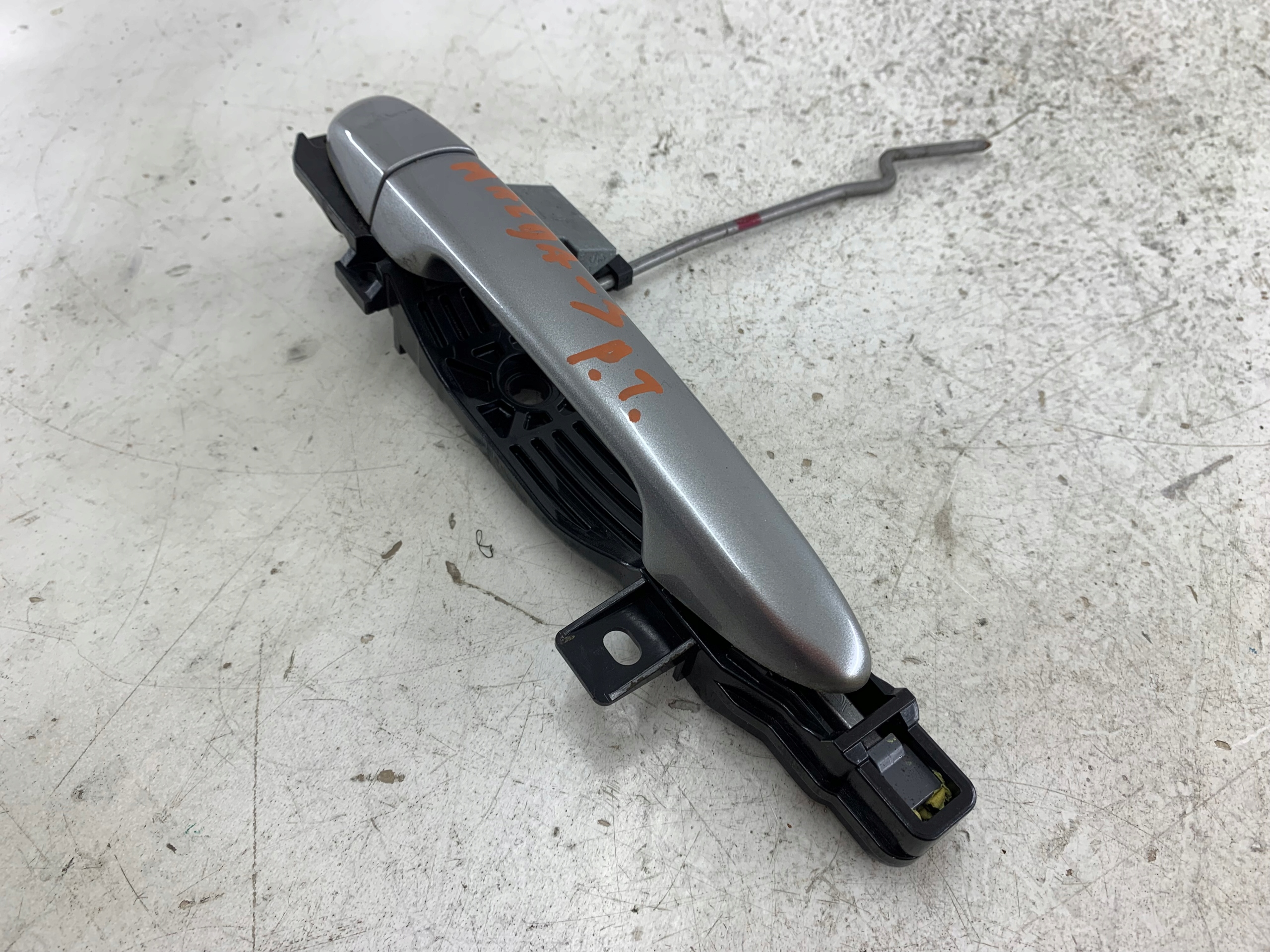 MAZDA 3 II BL handle exterior right rear part SREBRNA