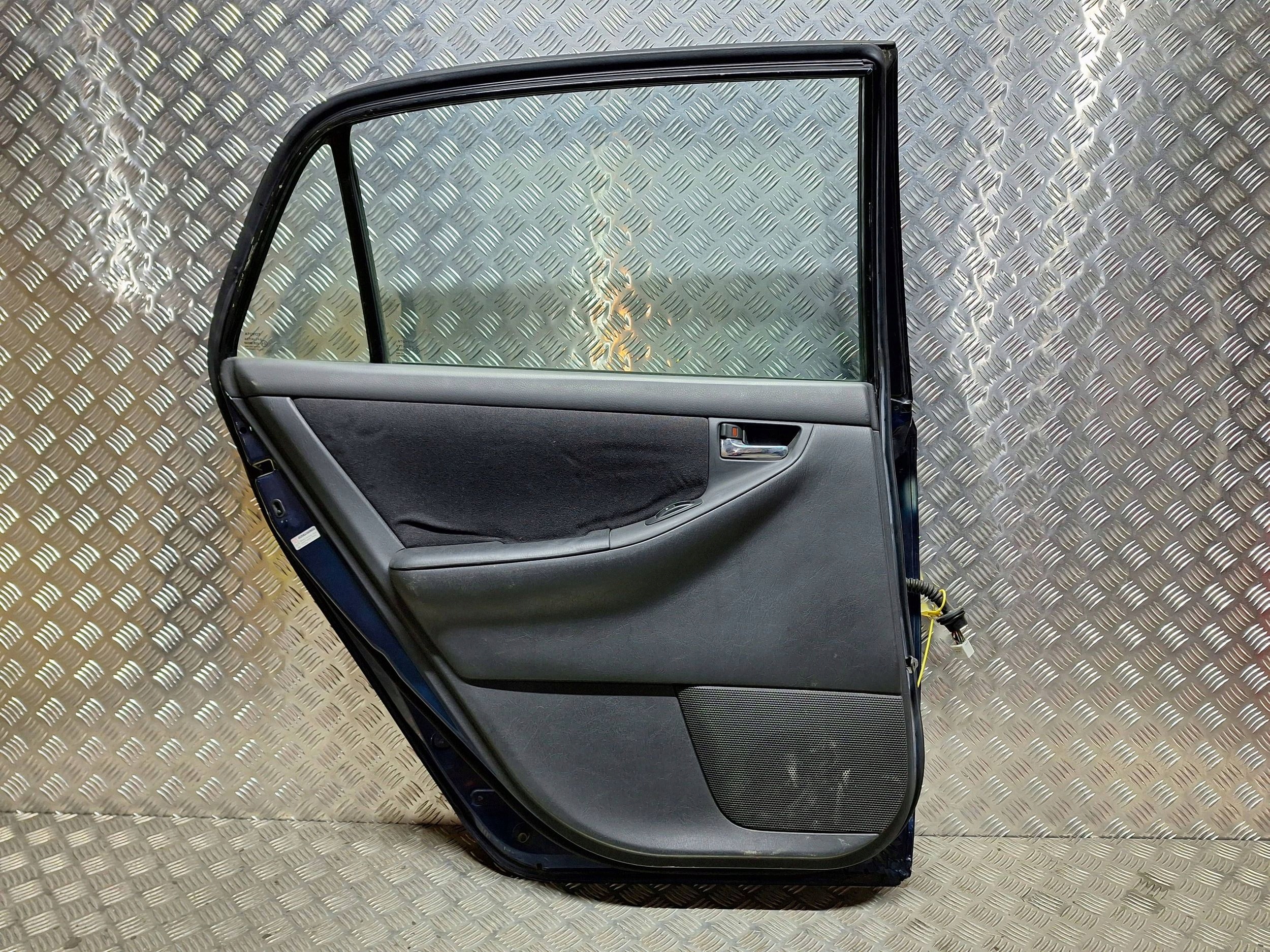 door rear part rear. left TOYOTA COROLLA E12 01-07 HB HATCHBACK complete