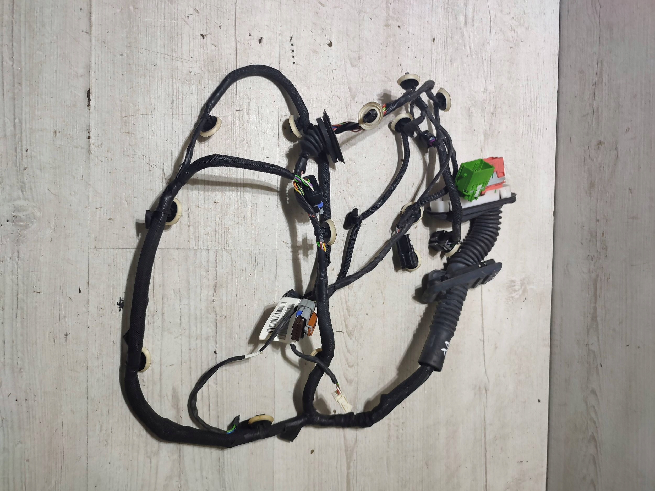 Opel Corsa F 2020 front side right Wiaza przewodow