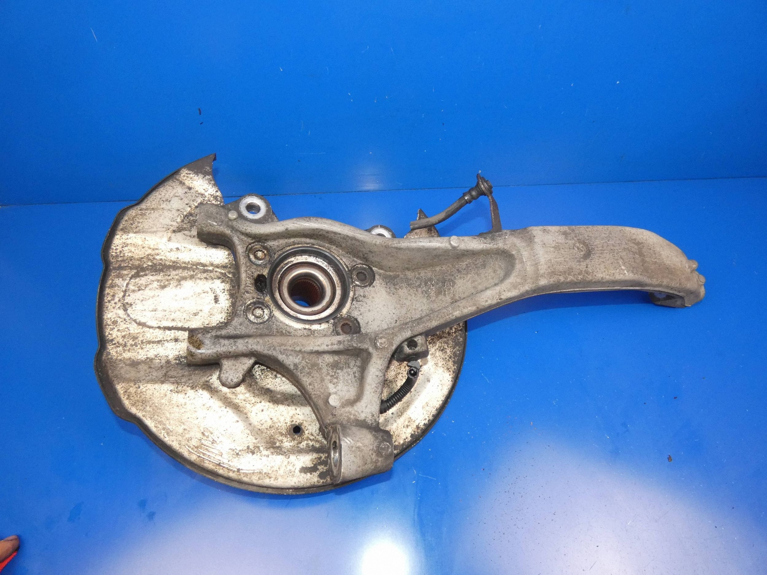 VOLVO XC90 II of the pivot swing right front front