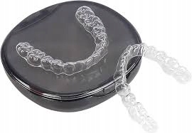 Uformowane nakładki do wybielania zębów dolna i górna pudełko