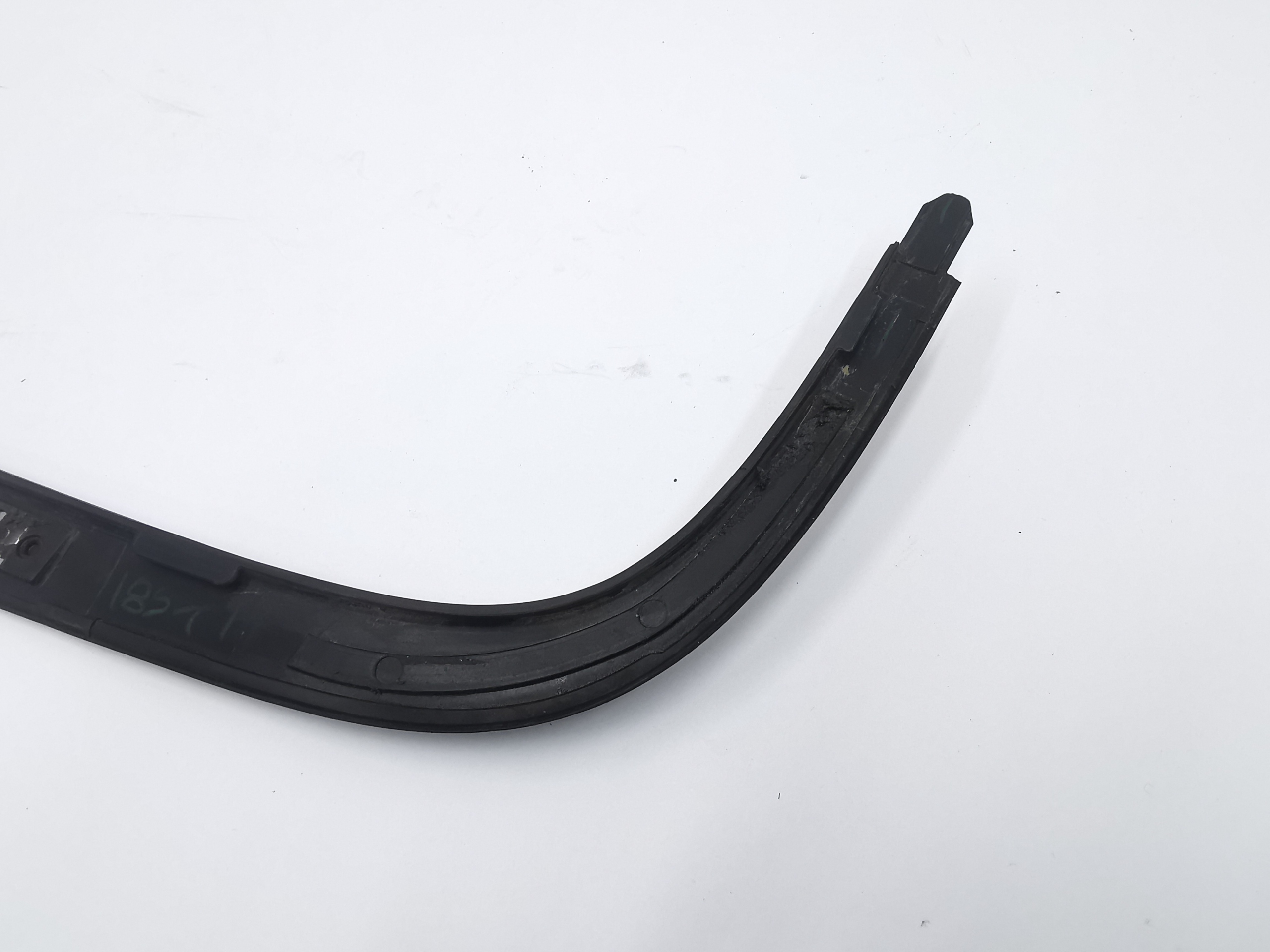 moulding door right rear part DODGE RAM 1500 / 68348688AF