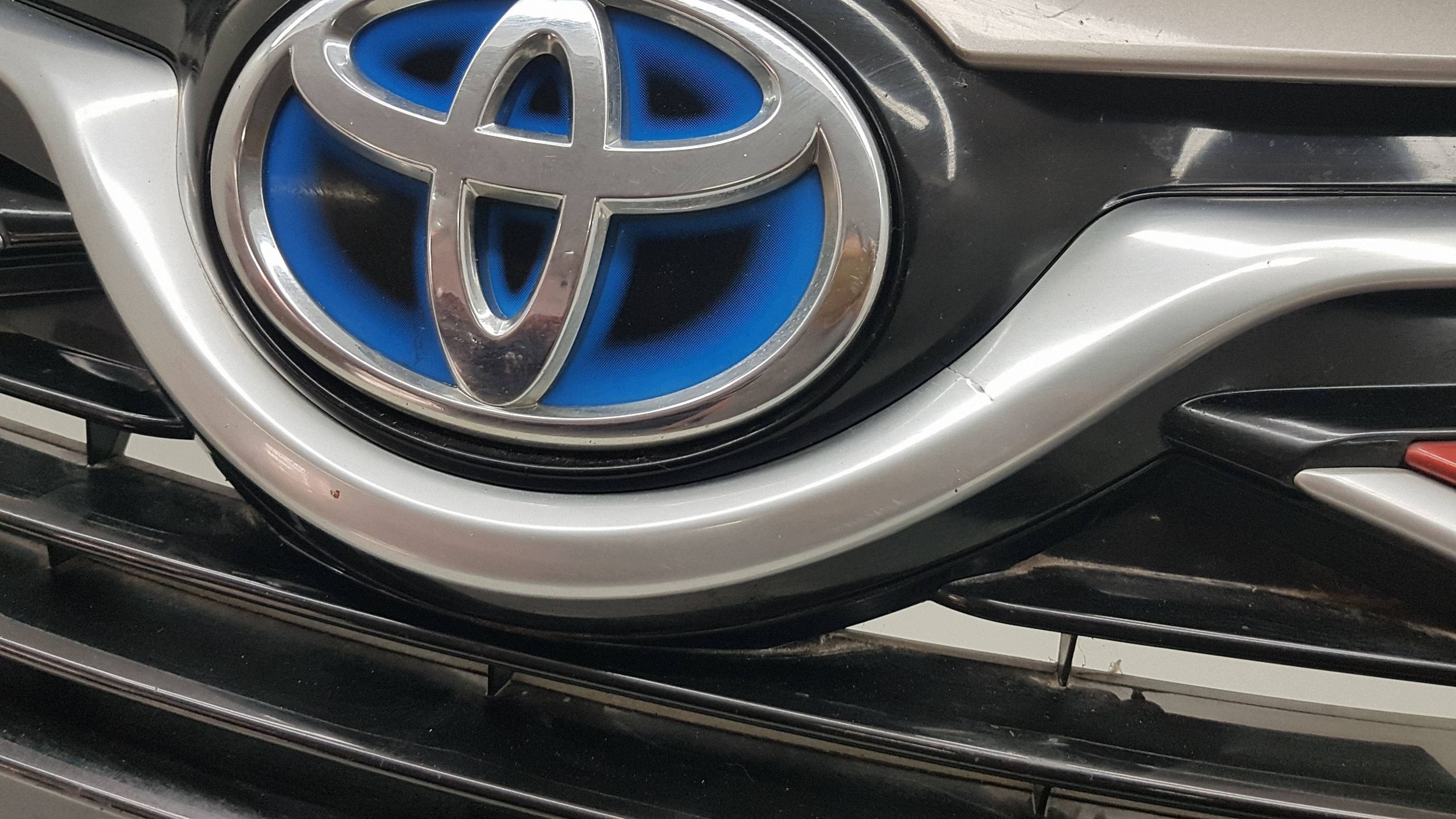 TOYOTA YARIS 3 III 2014 - bumper front 53102-OD030