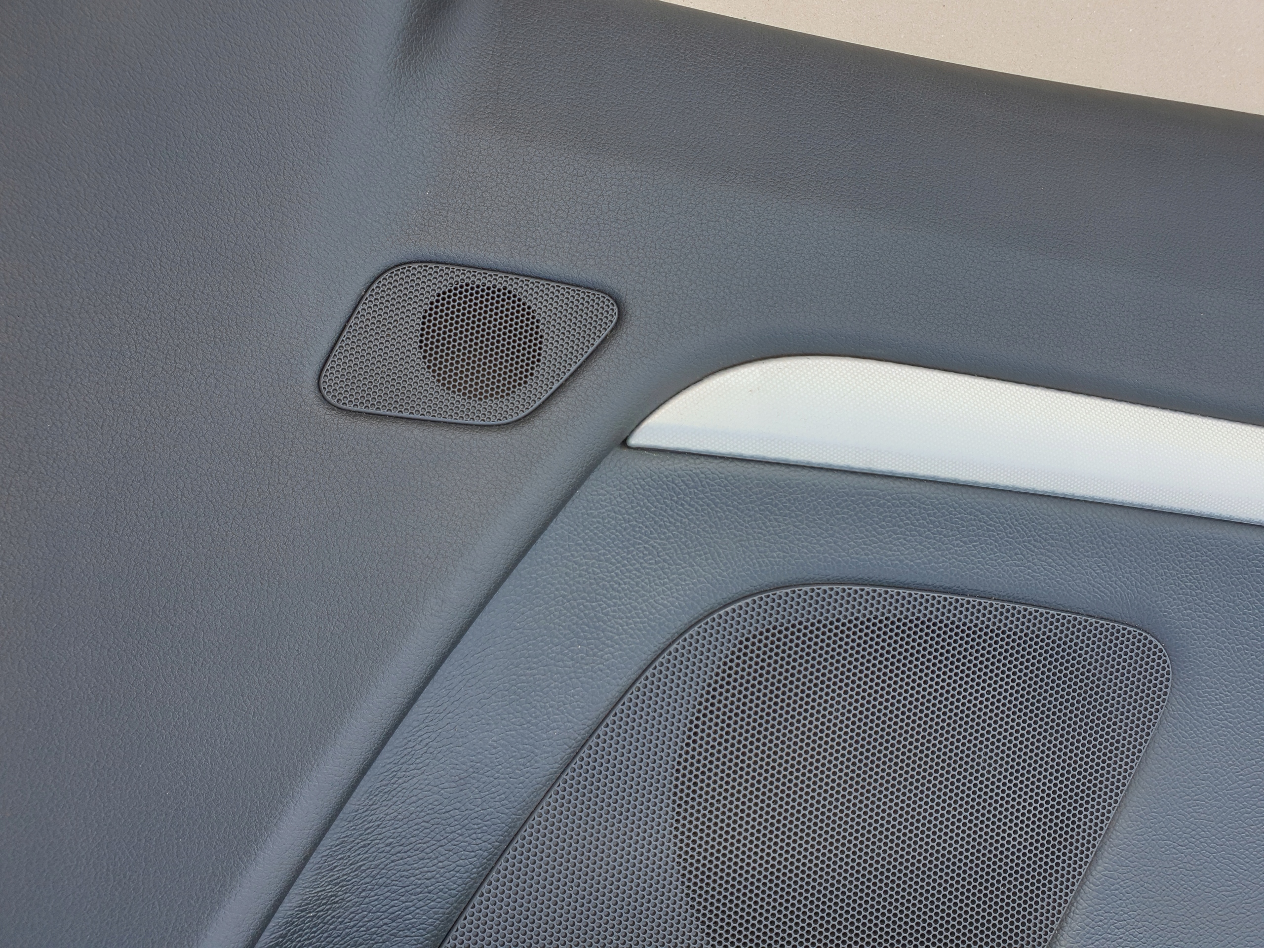 side upholstery right rear part AUDI A5 B8 8T COUPE OE