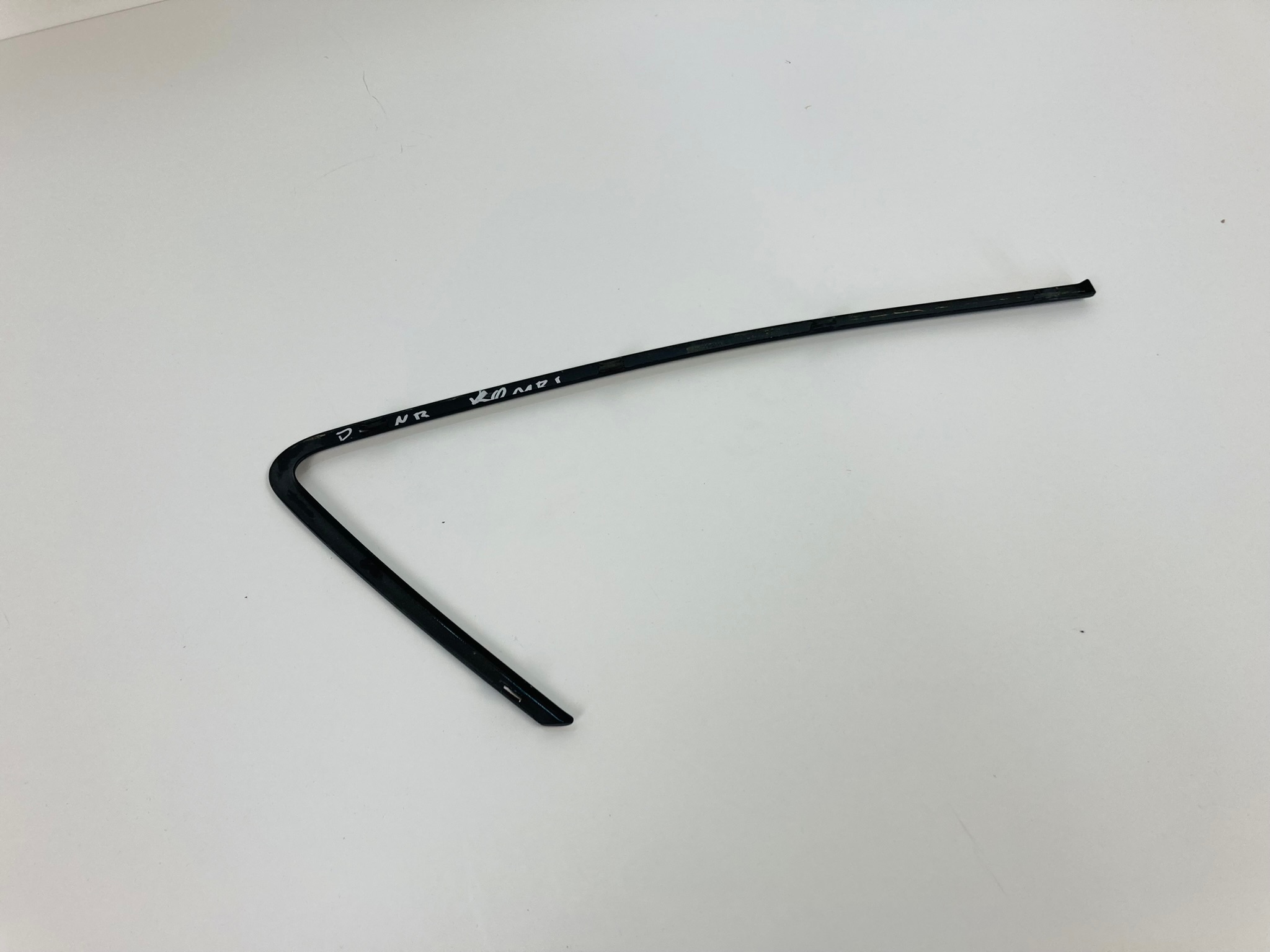 INSIGNIA B KOMBI moulding windows KAROSERYJNEJ right