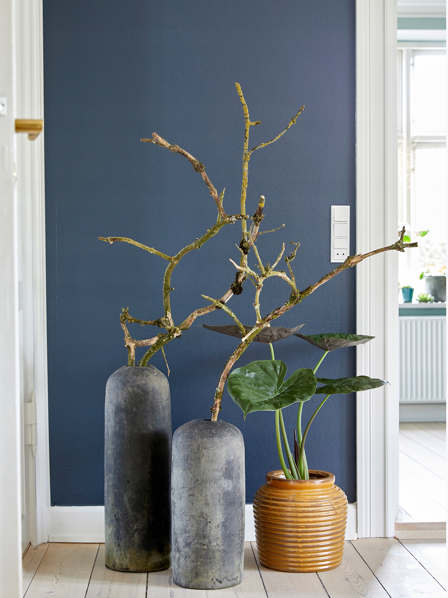 Wazon KATE antracytowy fi 20 H 57 Kod producenta 20101219-LA