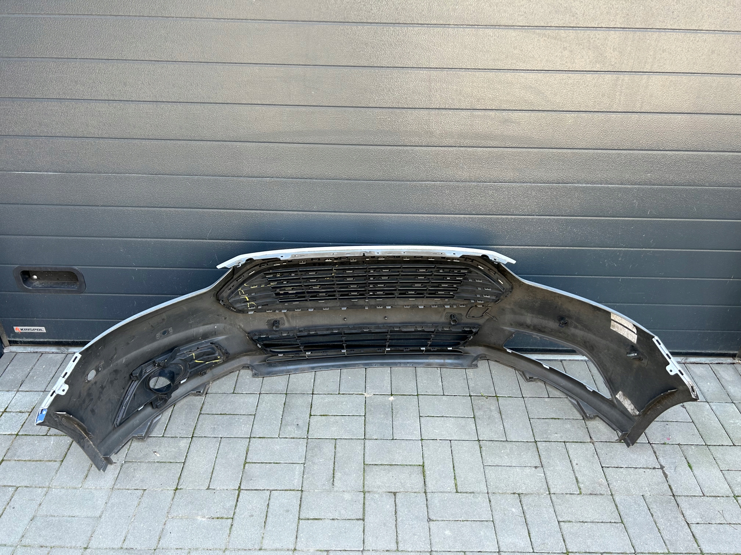 FORD MONDEO MK5 MK-5 NÁRAZNÍK PREDOK PREDNÝ