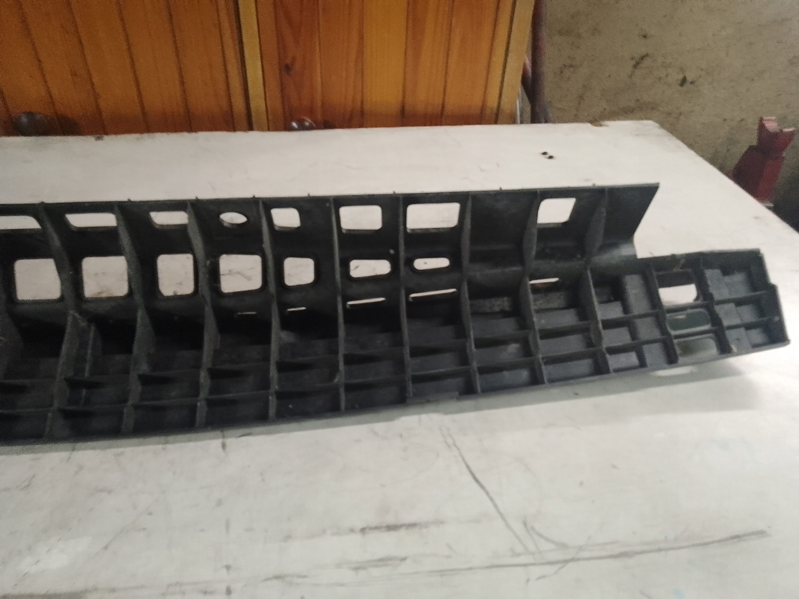 bumper bracket rear part PEUGEOT 5008 9686247380
