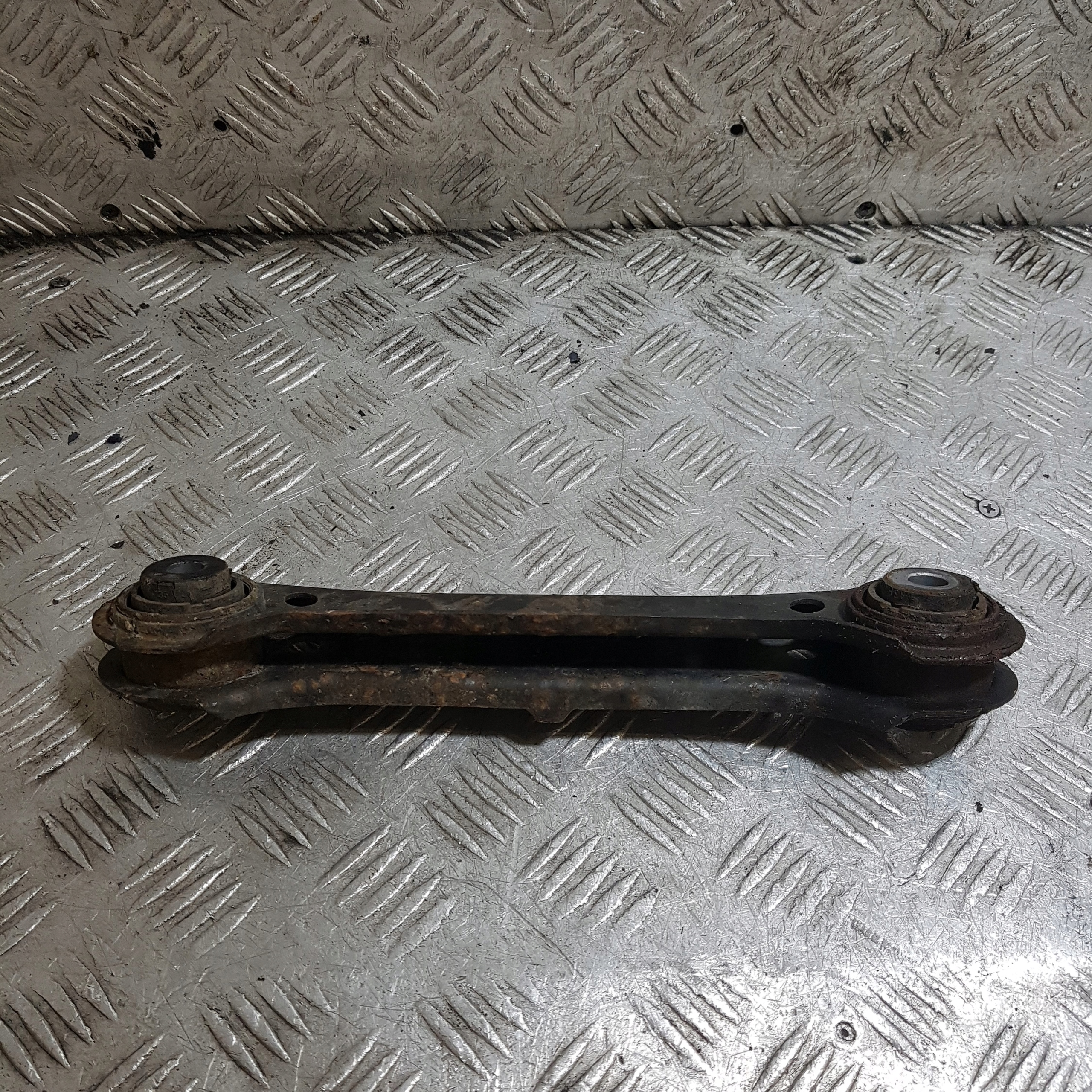 Querlenker links hinten BMW E90