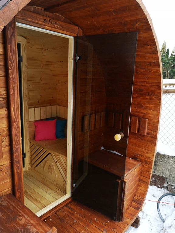 Lauko sauna-namelis su persirengimo zona, Stoveman krosnelė, su patogia komplektacija nuotrauka 15
