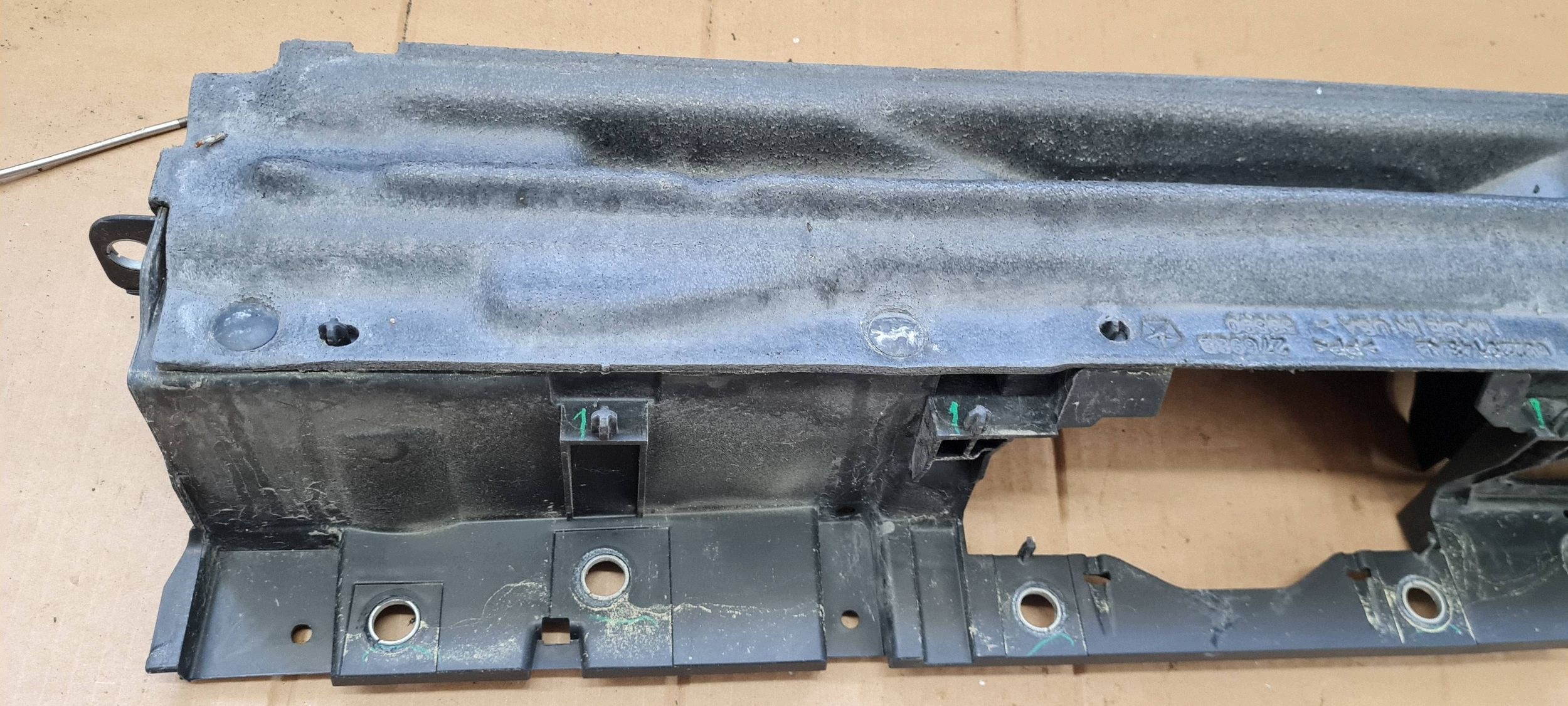 Chrysler Pacifica 2022 console pillar upper tension belt PRZEDI 68292240AA