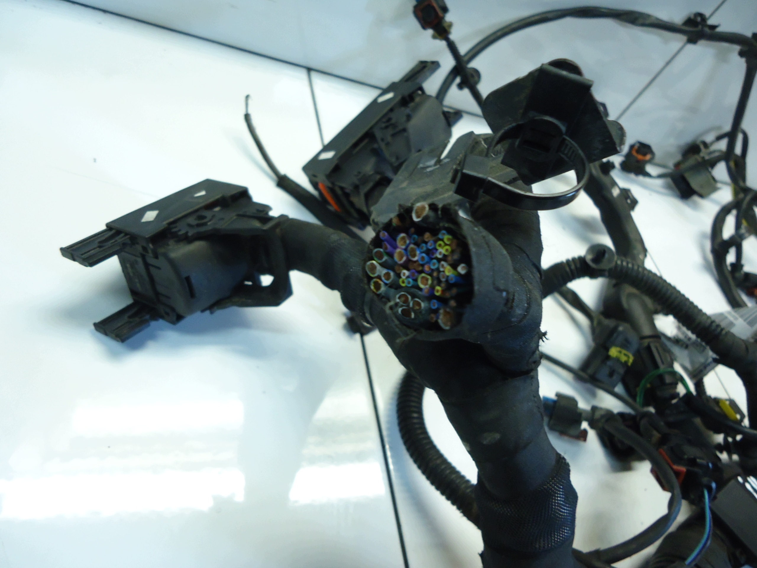 OPEL INSIGNIA A 2.0 CDTI 160KM A20DTH bundle motor wiring 23143189