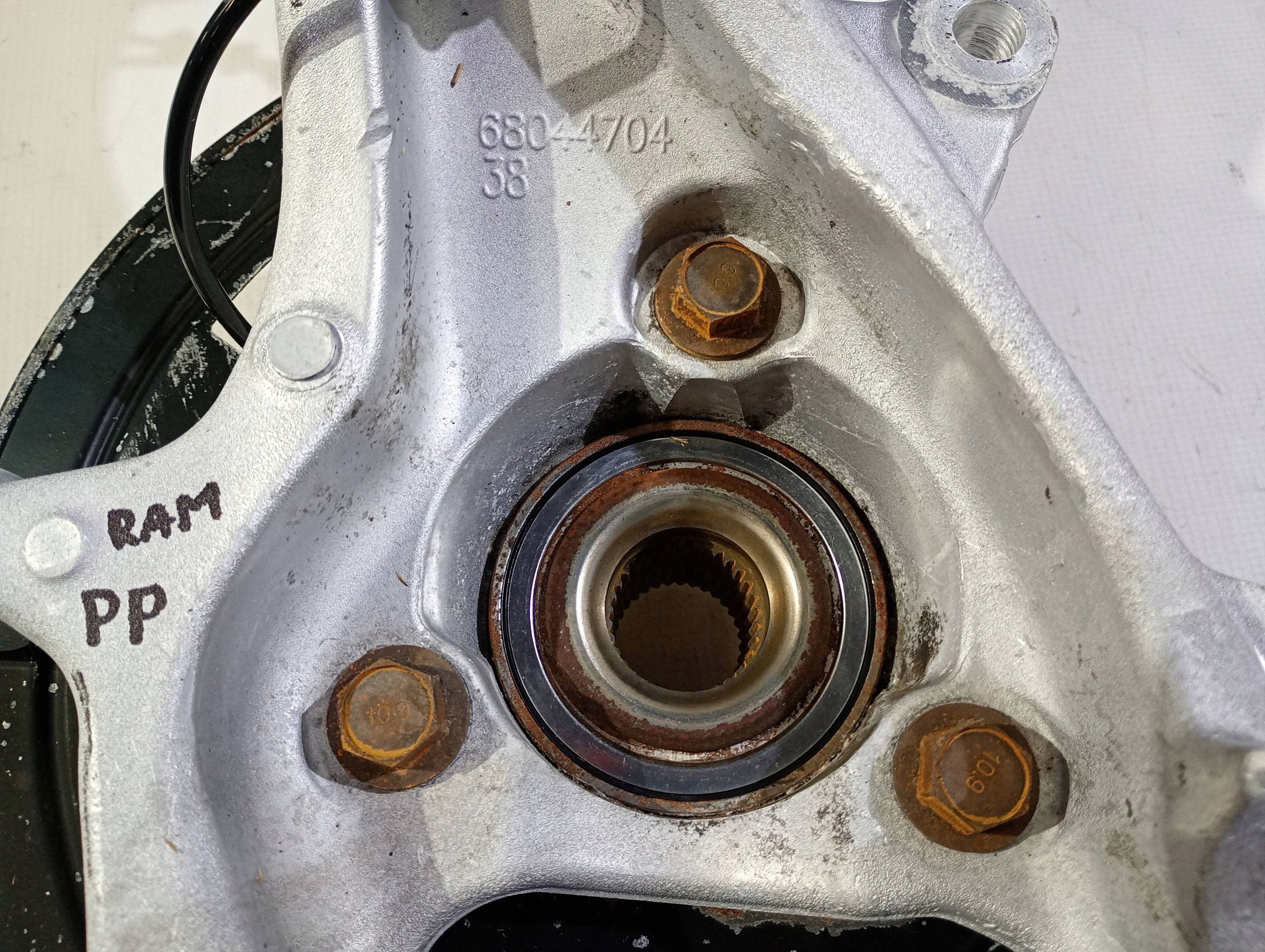 swing of the pivot wheels right front front right Dodge RAM 1500 2009-2018