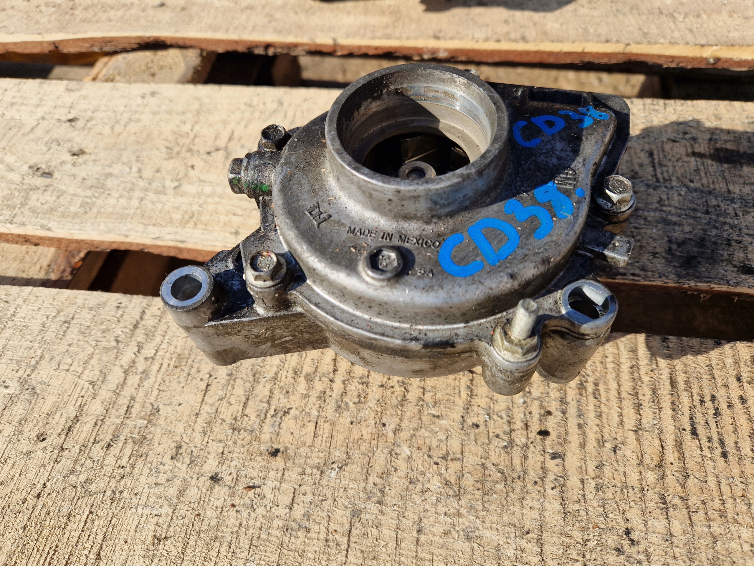 water pump OPEL VECTRA C LIFT 2.2 12586485