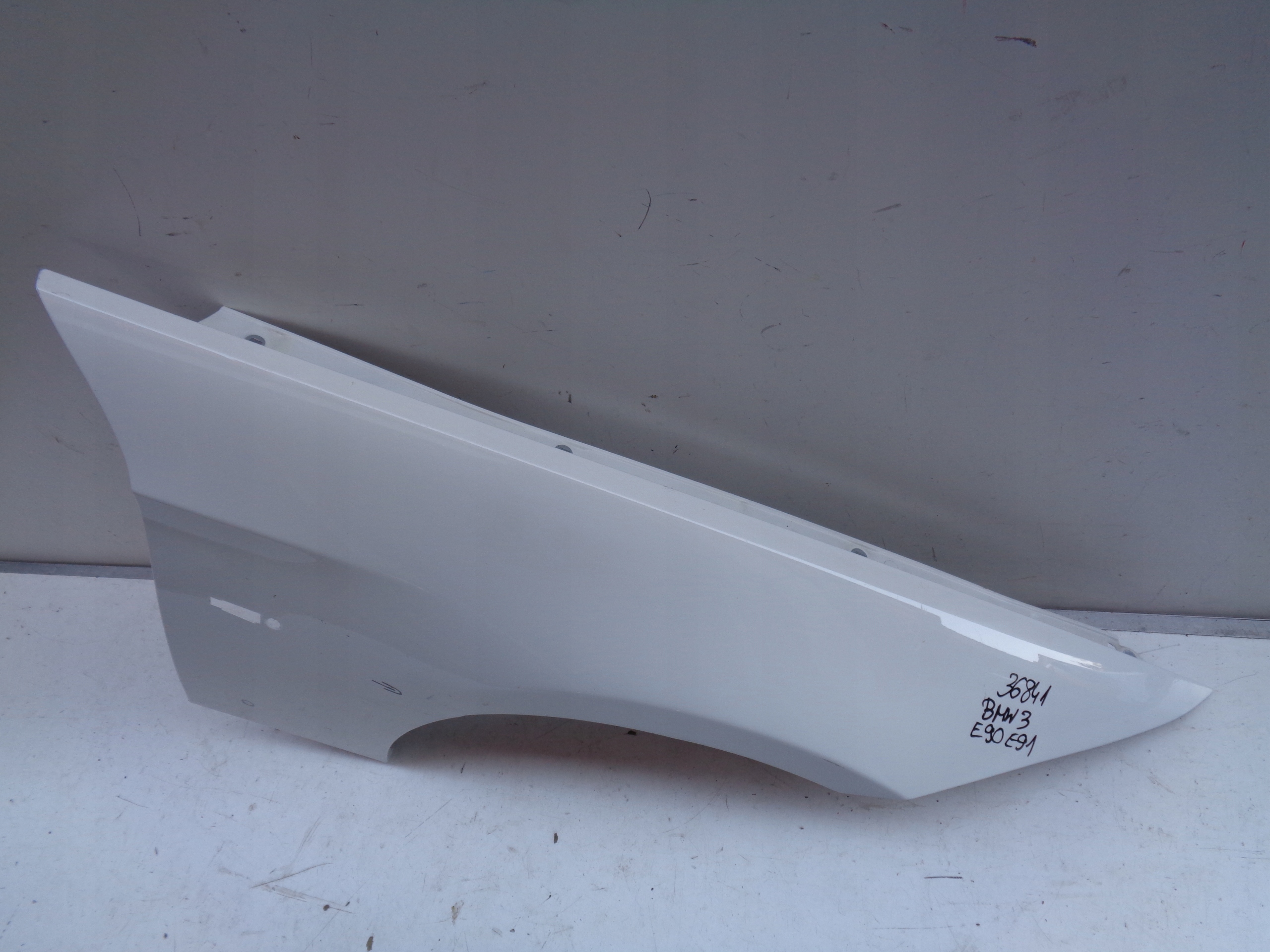 fender right front BMW 3 E90 E91 NR 36841