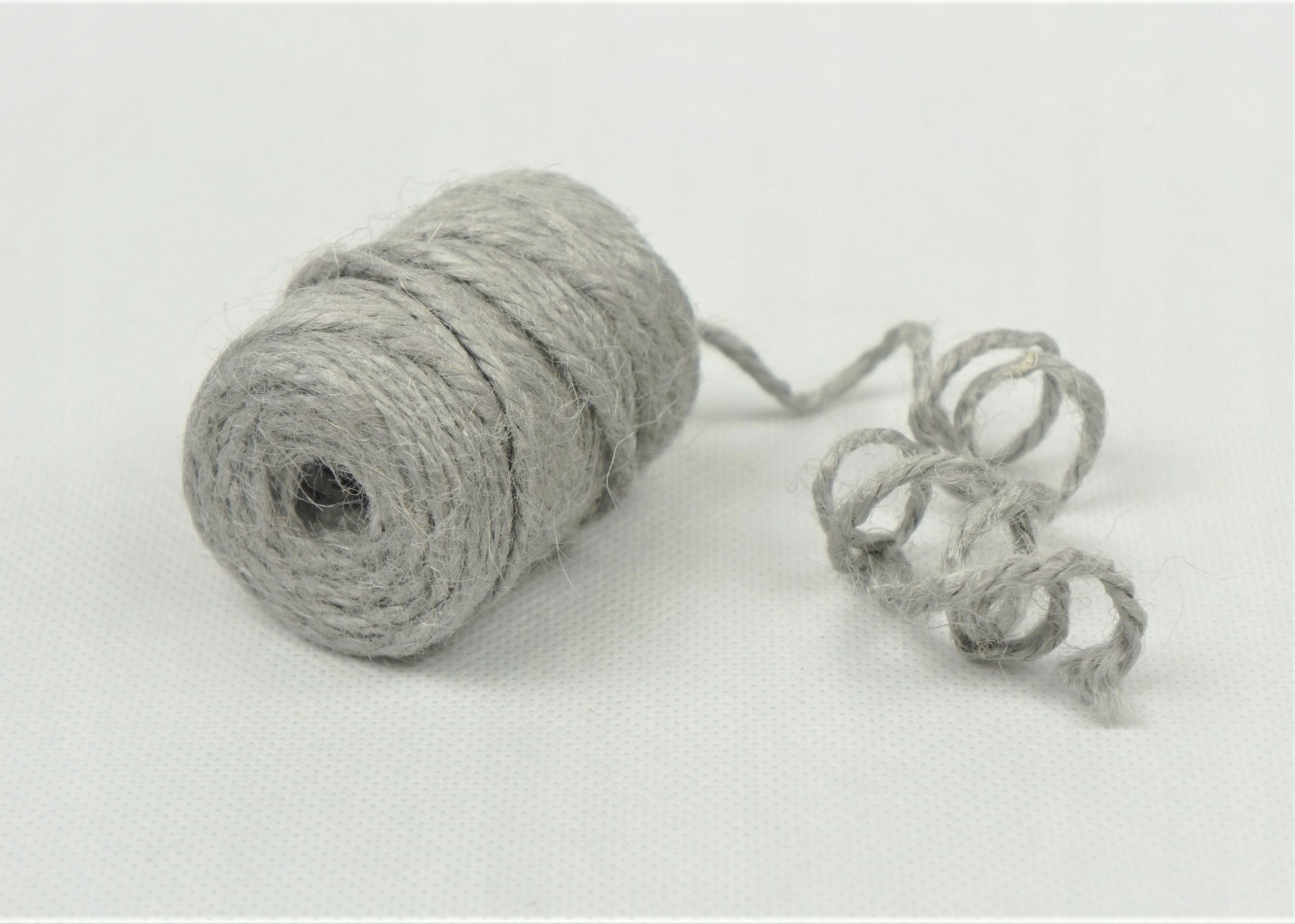 

Sznurek jutowy 4mm/21m Szary