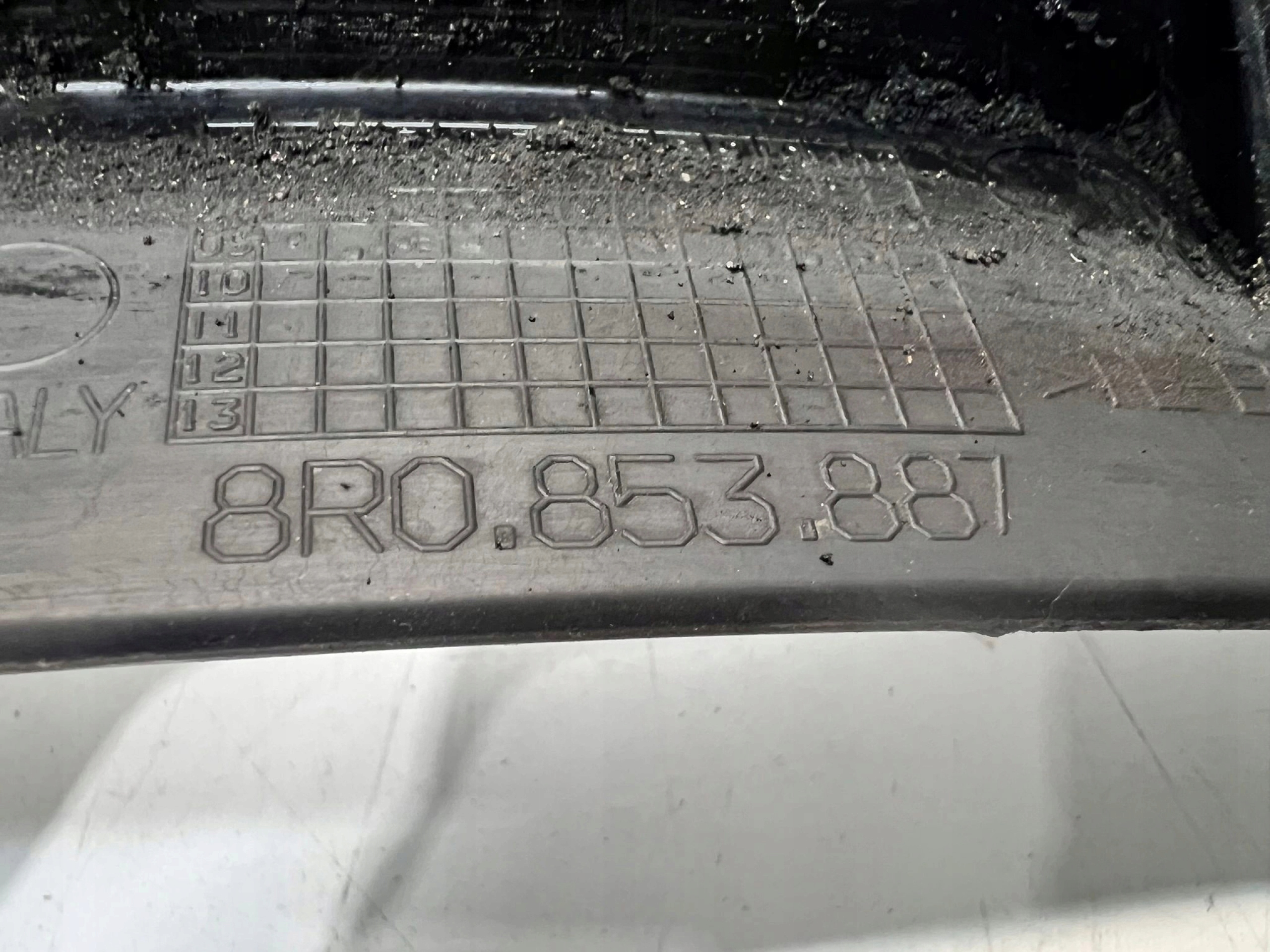 mudguard flap SPOJLERA left AUDI Q5 8R 8R0853887