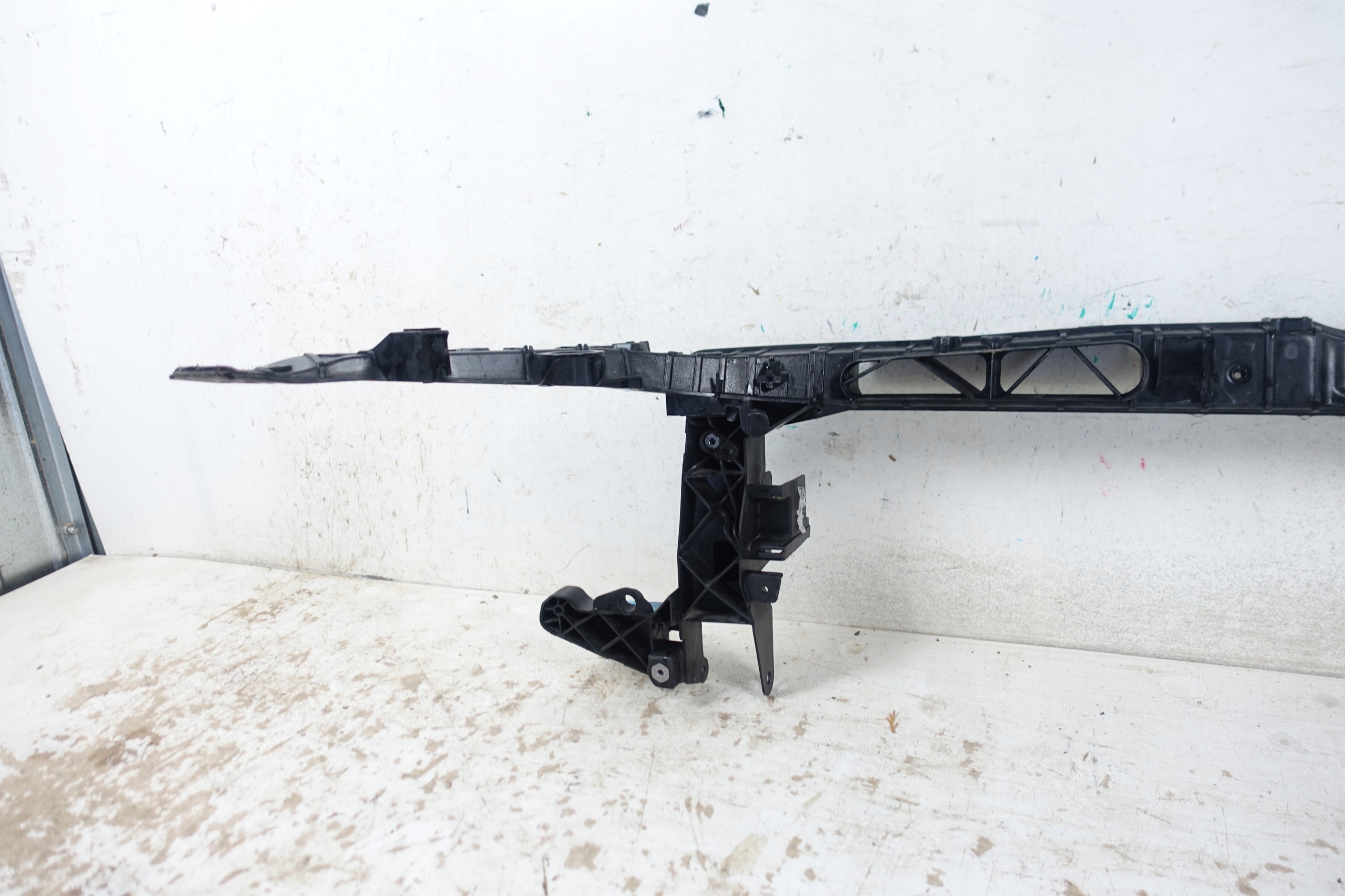 MERCEDES GLB GLA W247 bar, wall front A2476223300