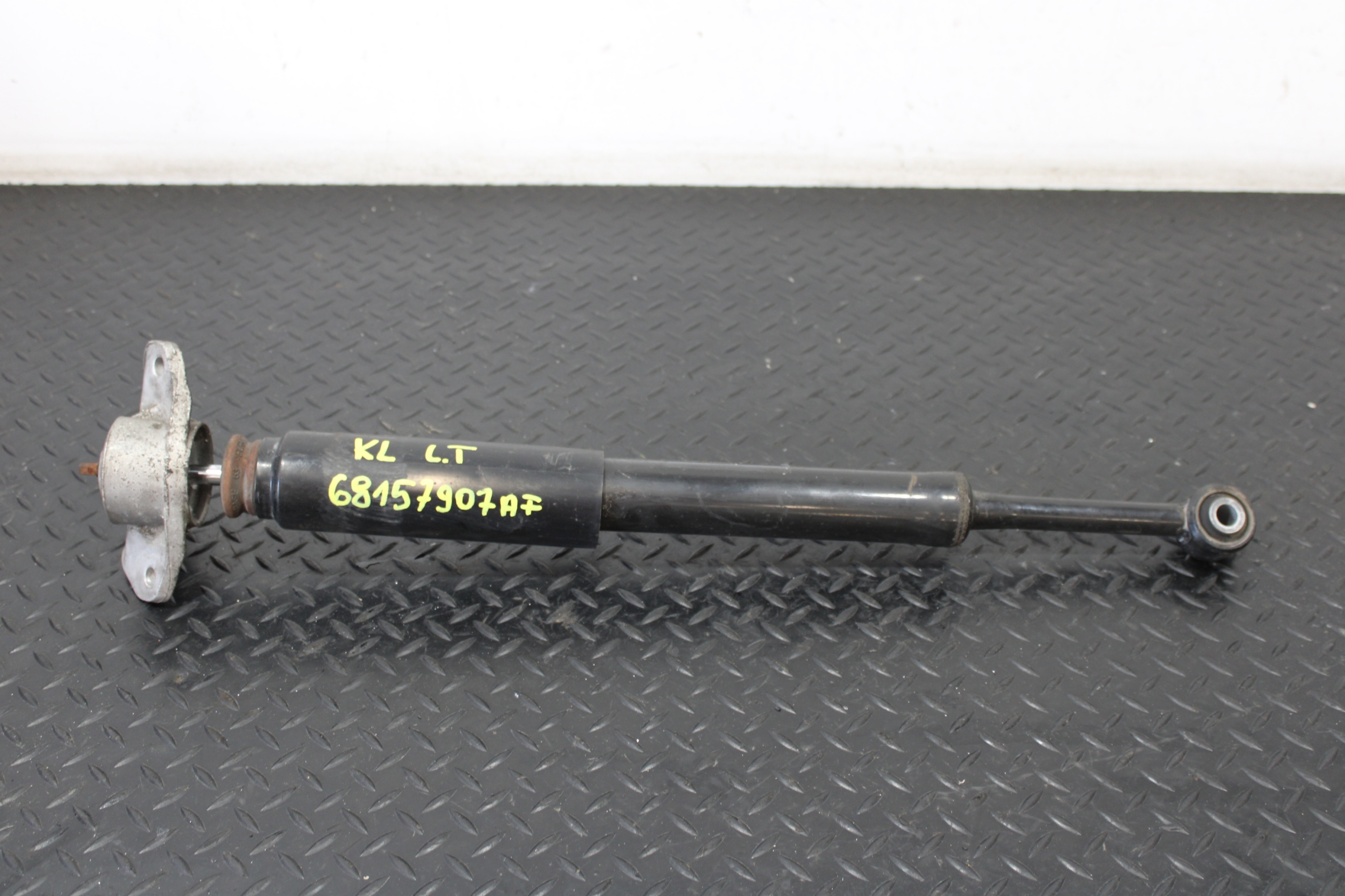 Stoßdämpfer heck JEEP CHEROKEE KL 68157907AF