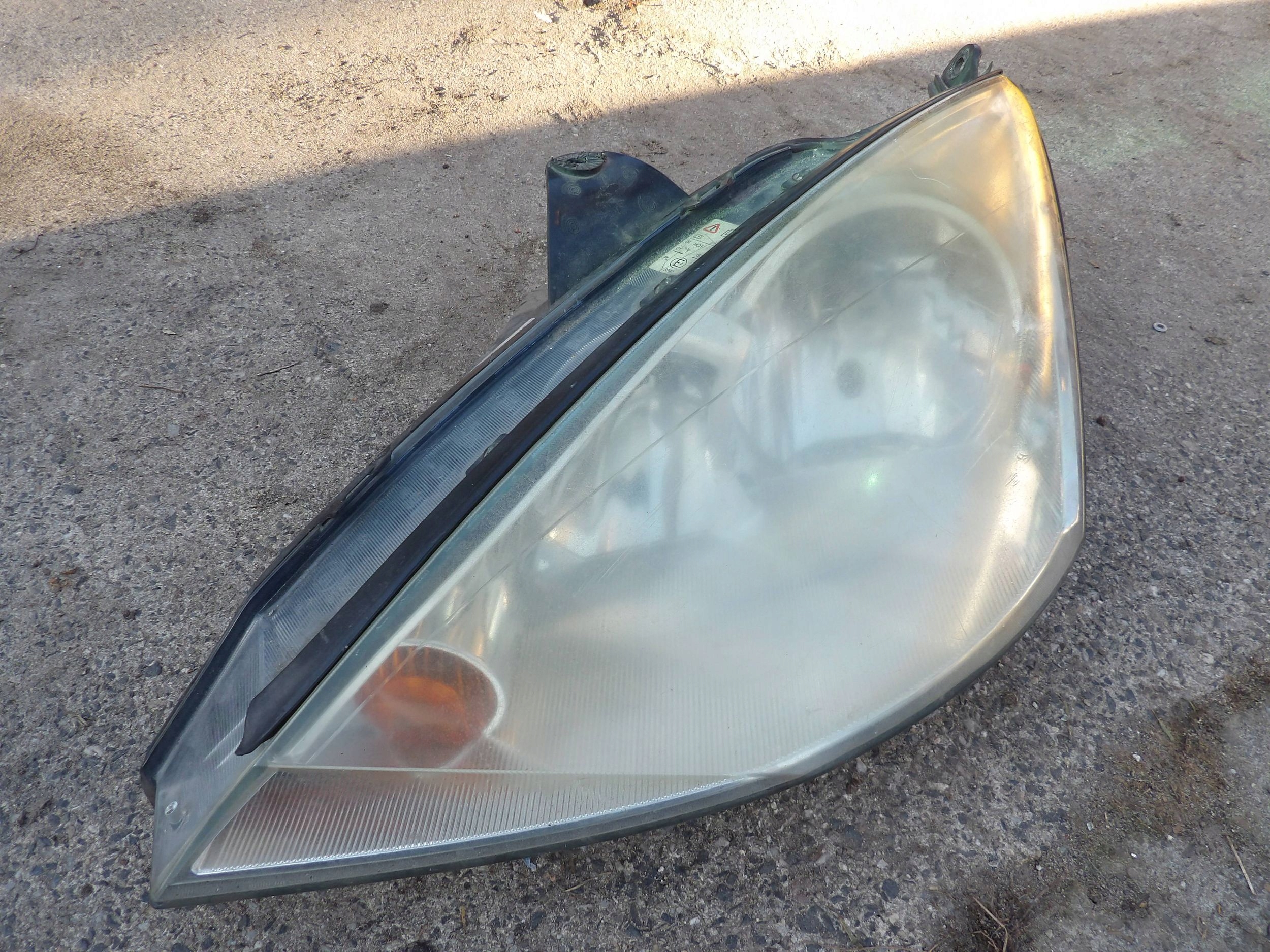 FORD FOCUS MK1 FL LIFT 2004 light front left
