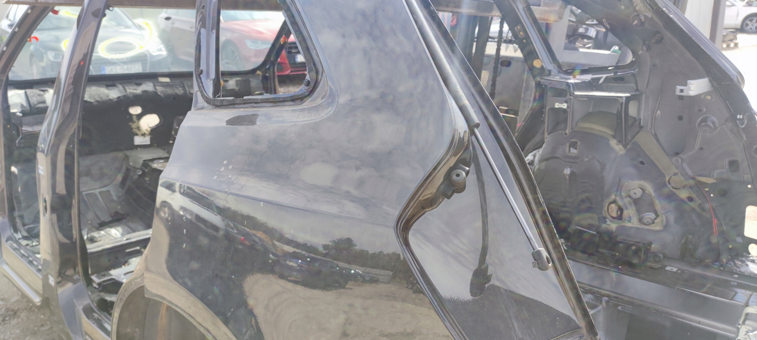 quarter fender threshold left rear part AUDI Q5 8R LZ7L