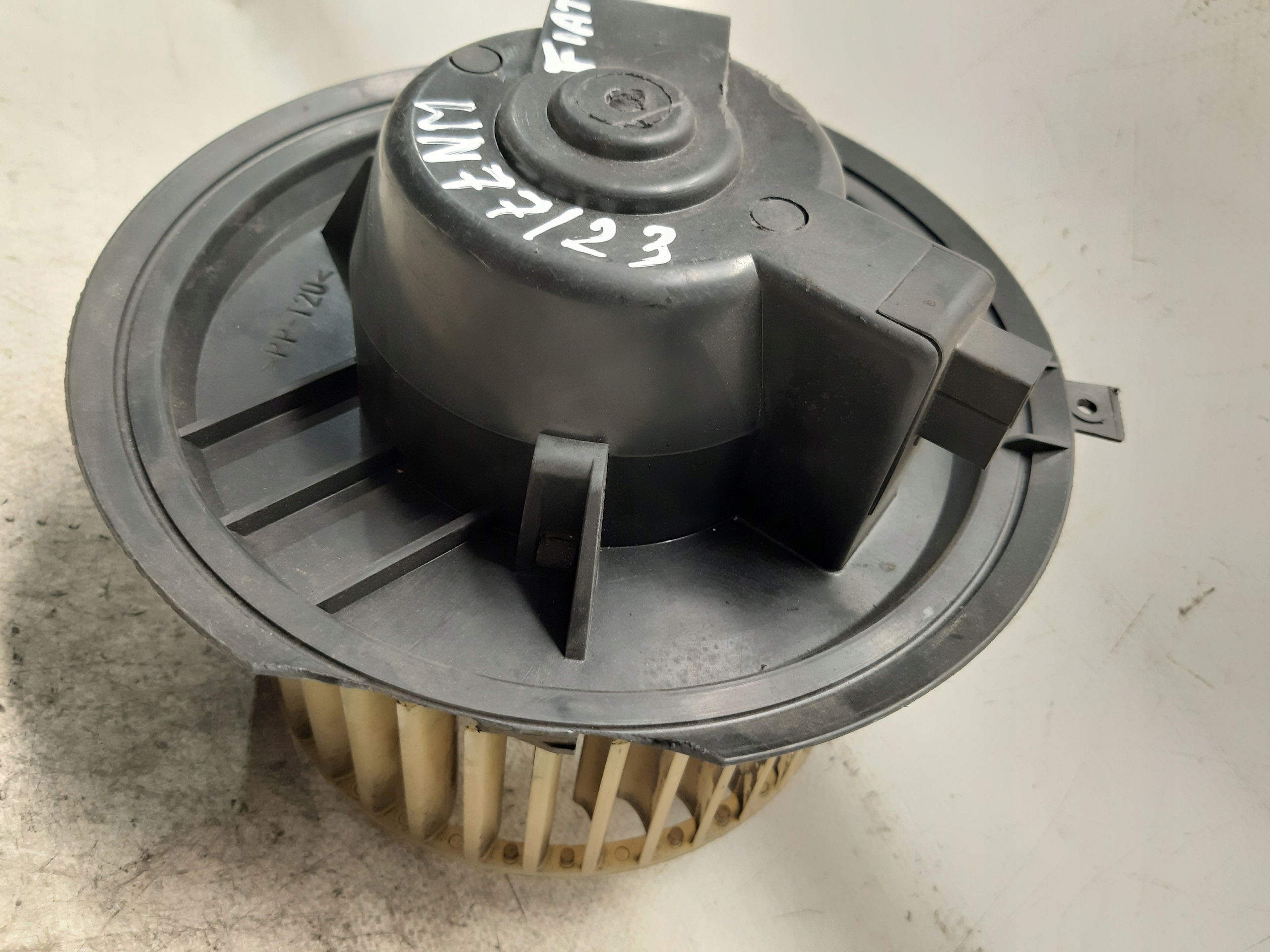 FIAT BRAVA OE 90225 DMUCHAWA Lüfter des lüfters