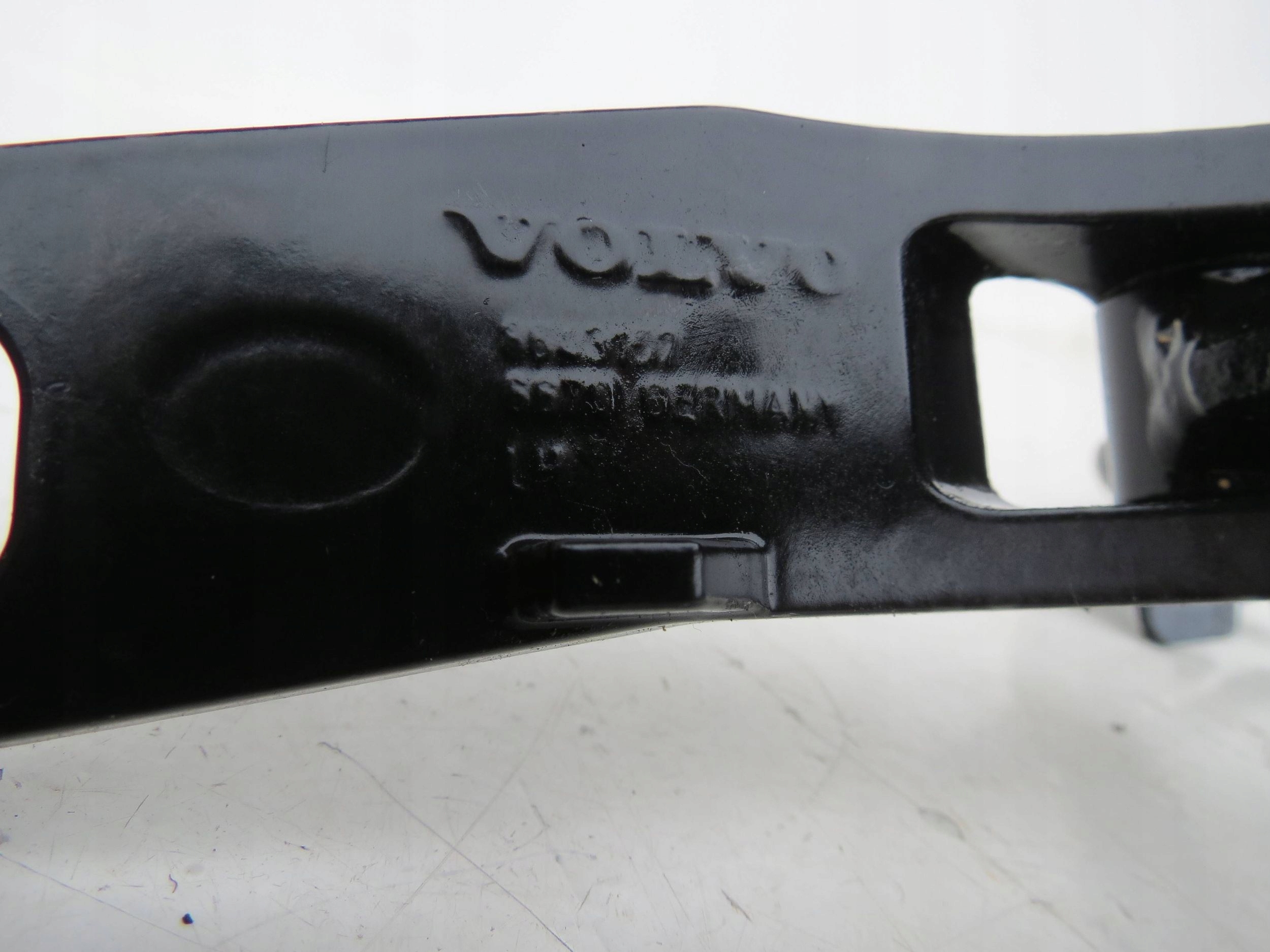 hinge bonnet boot left rear part VOLVO XC70 II AWD 2.4D 185KM 2000-2007r