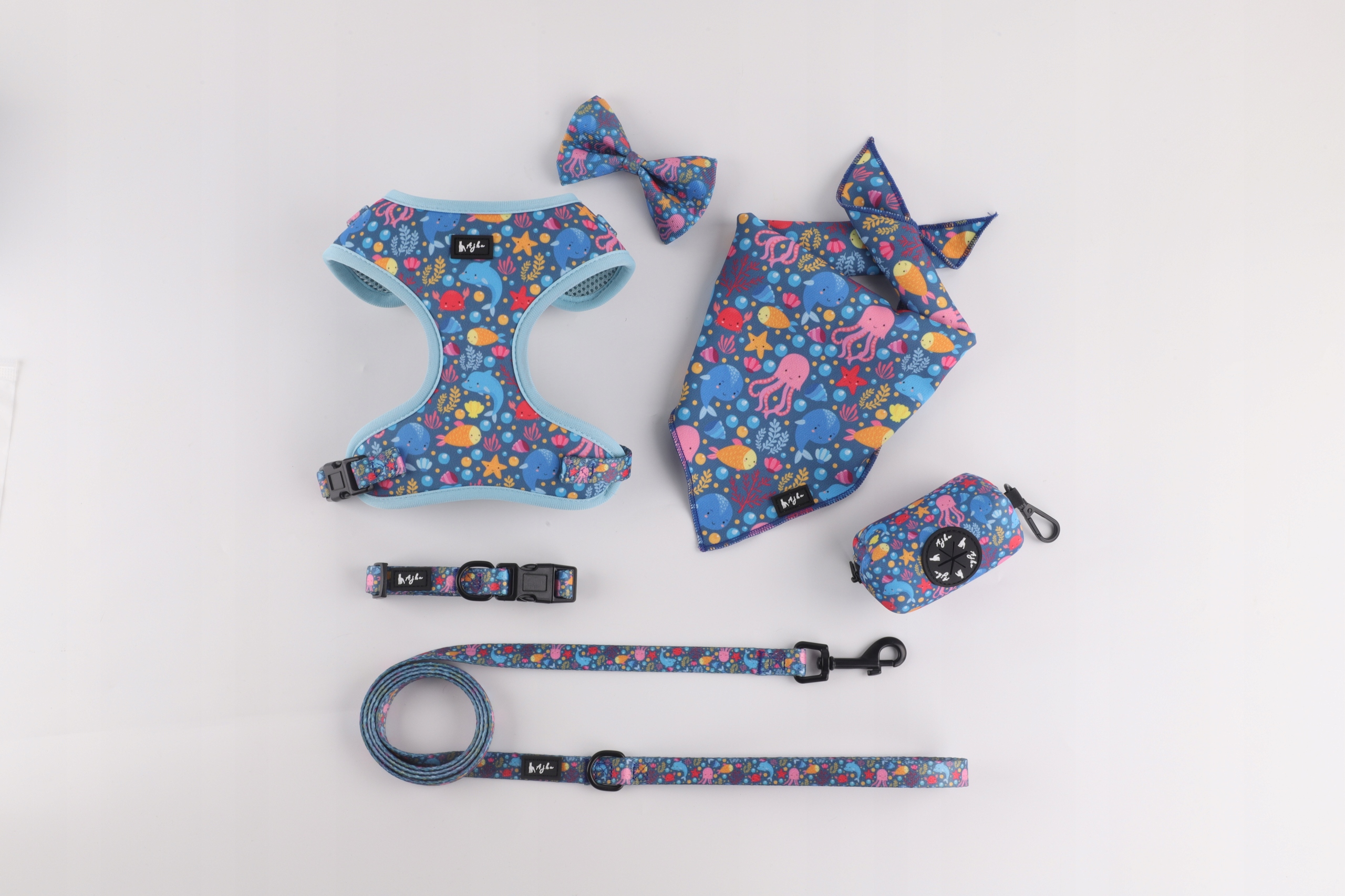 Levně Námořní dobrodružství – vycházková sada pro psa: obojek, vodítko, postroj, šátek Xs