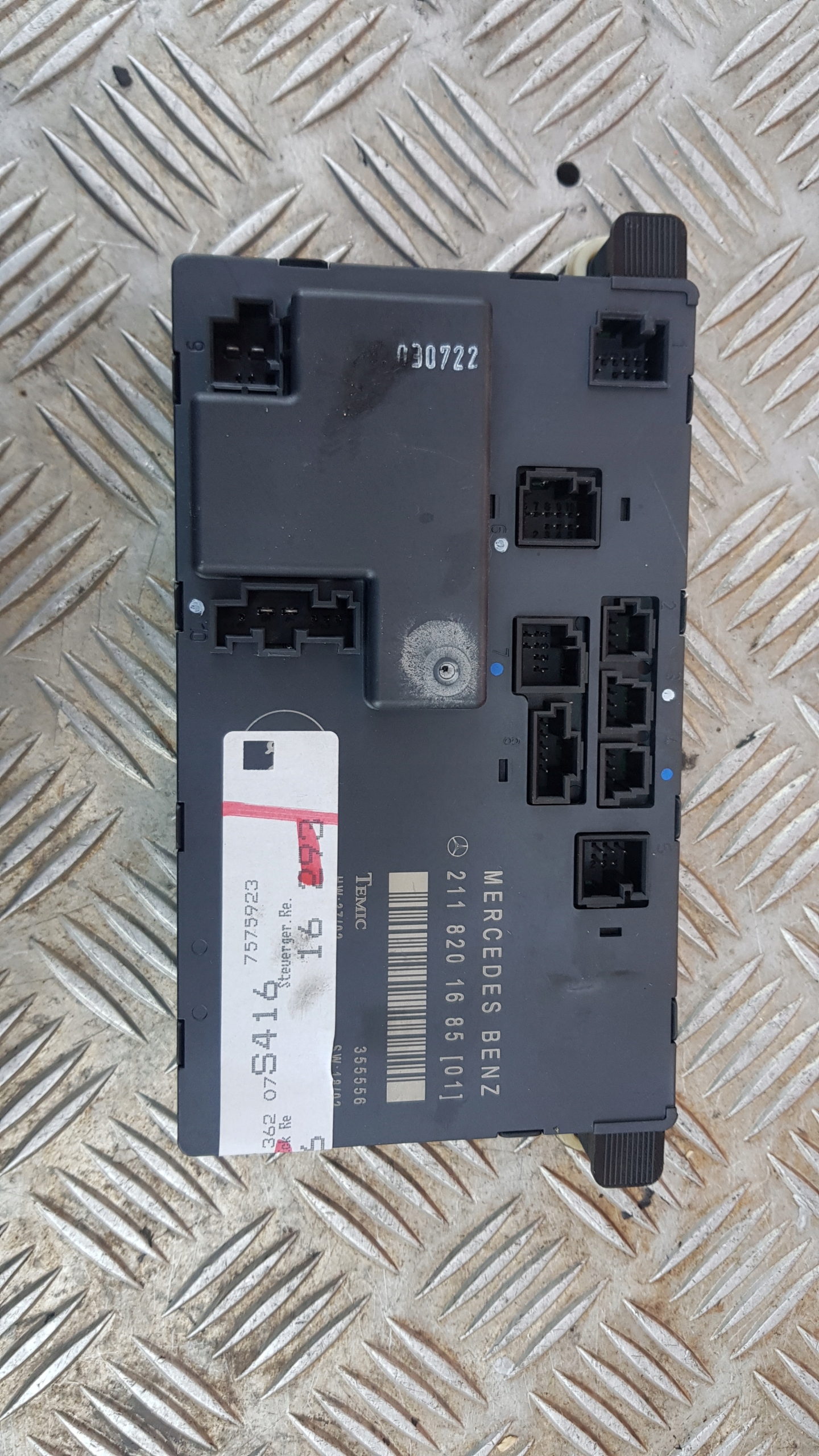 MERCEDES W211 module door 2118201685