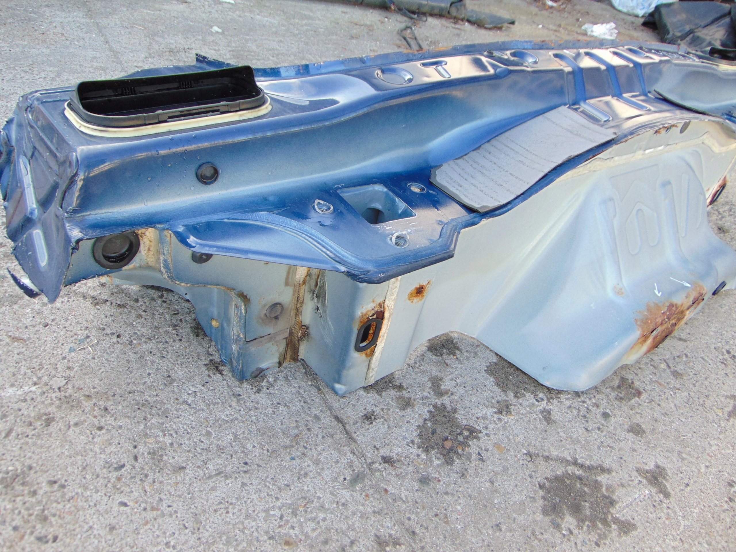 MERCEDES B-KLASA W245 PAS TYŁ TYNY Numer katalogowy części PAS TYLNY  W245 B-KLASA