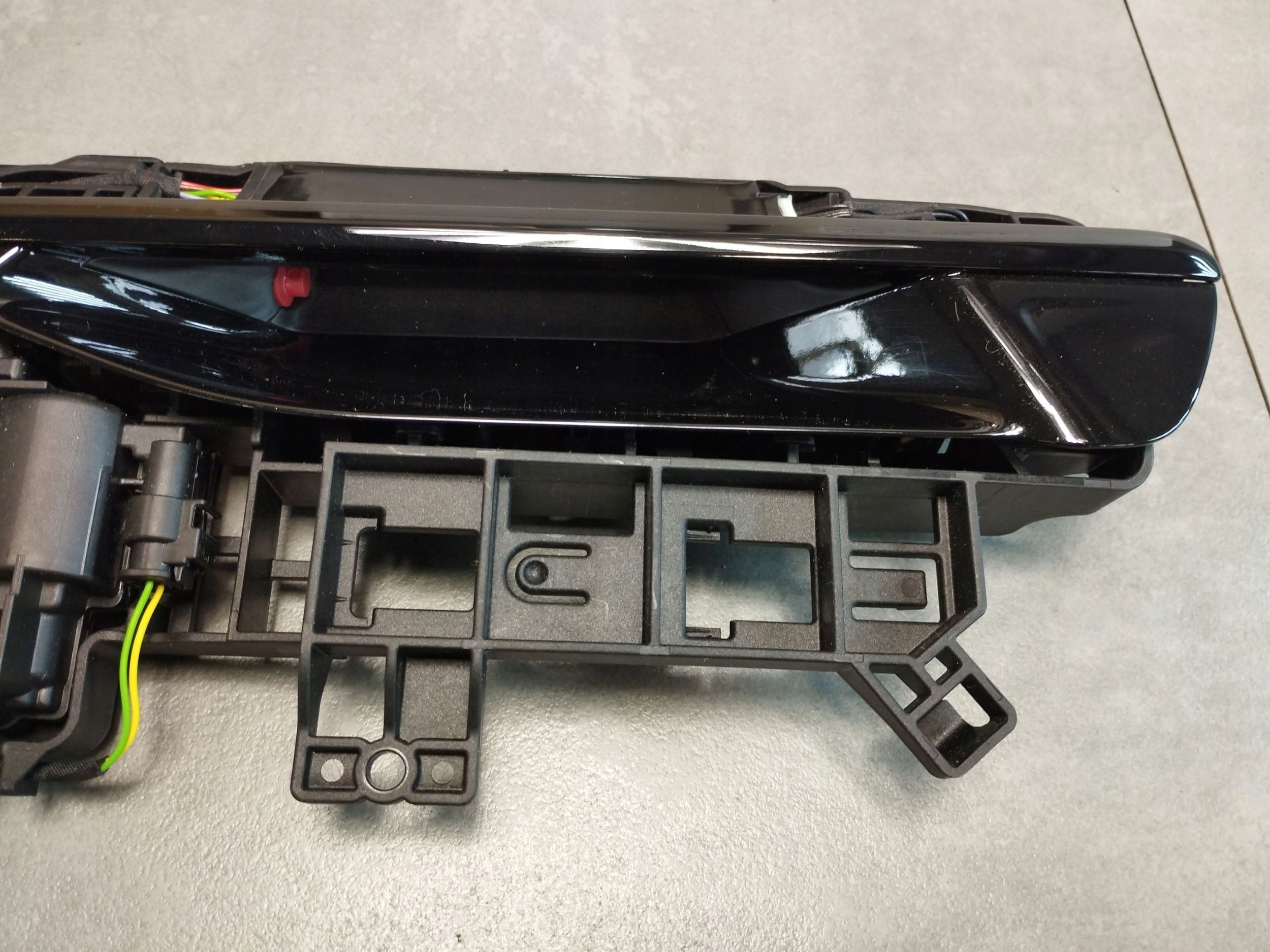 Audi A5 b10 handle exterior left rear 8B3837811E