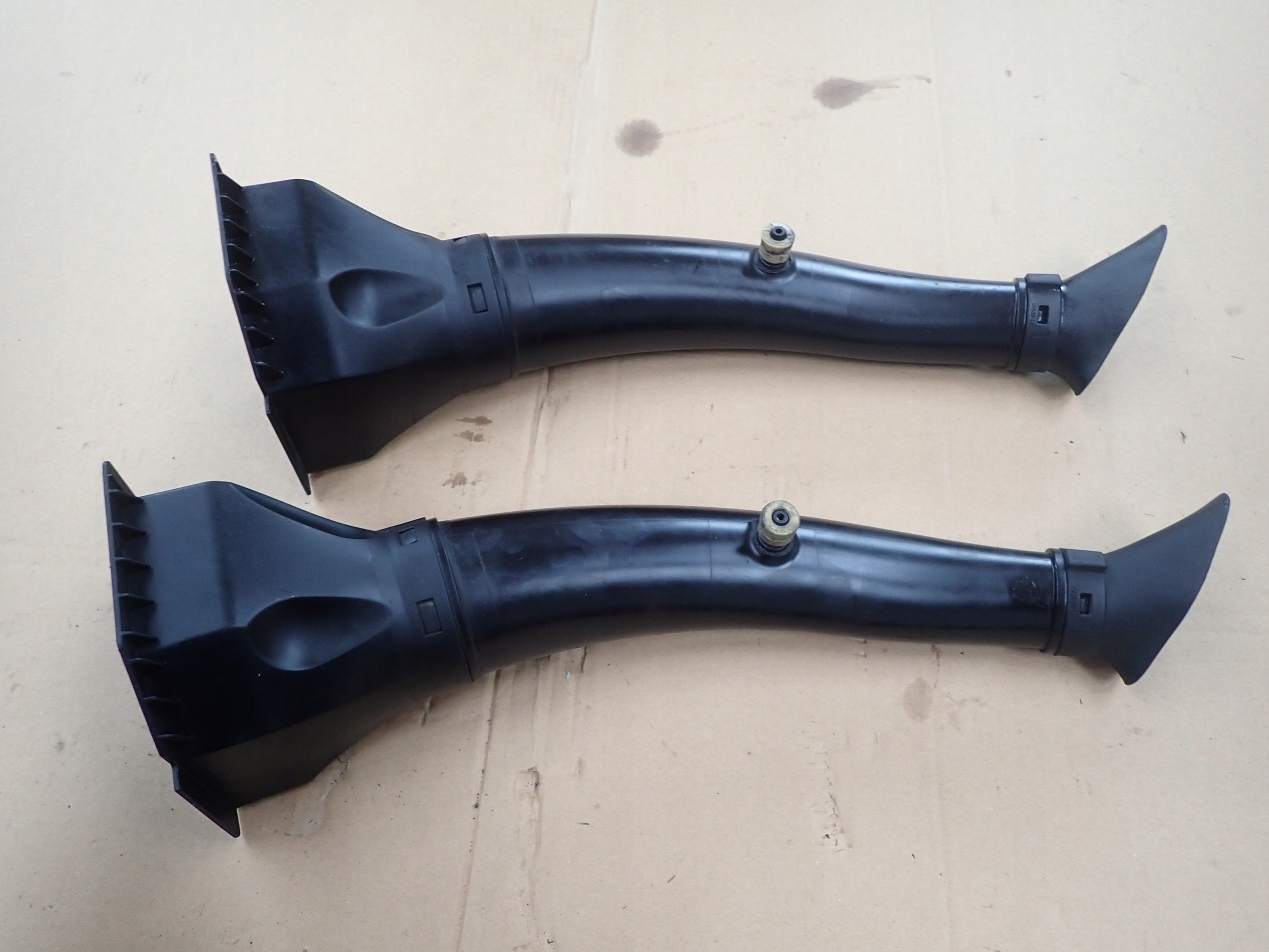 BMW K1200S Dolot guma wypełnienie 7675519 Numer katalogowy części 7675519